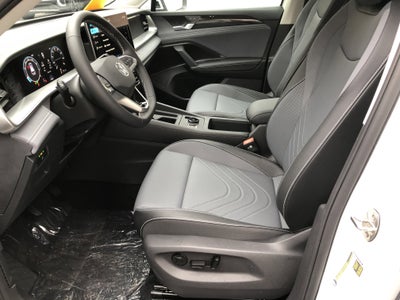 2026 Volkswagen Tiguan SE w/panoramic sunroof