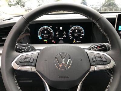 2026 Volkswagen Tiguan SE w/panoramic sunroof
