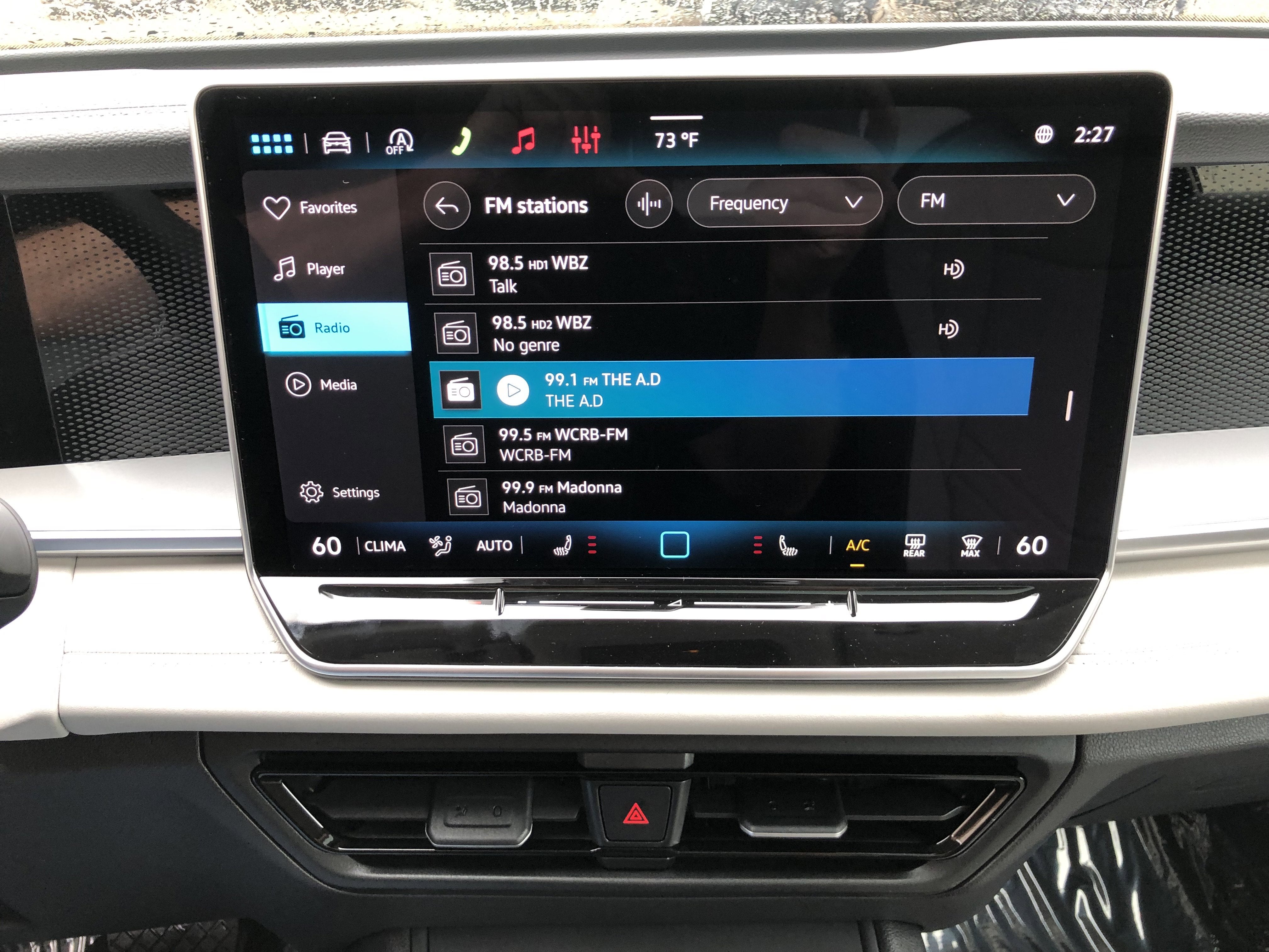 2026 Volkswagen Tiguan SE w/panoramic sunroof