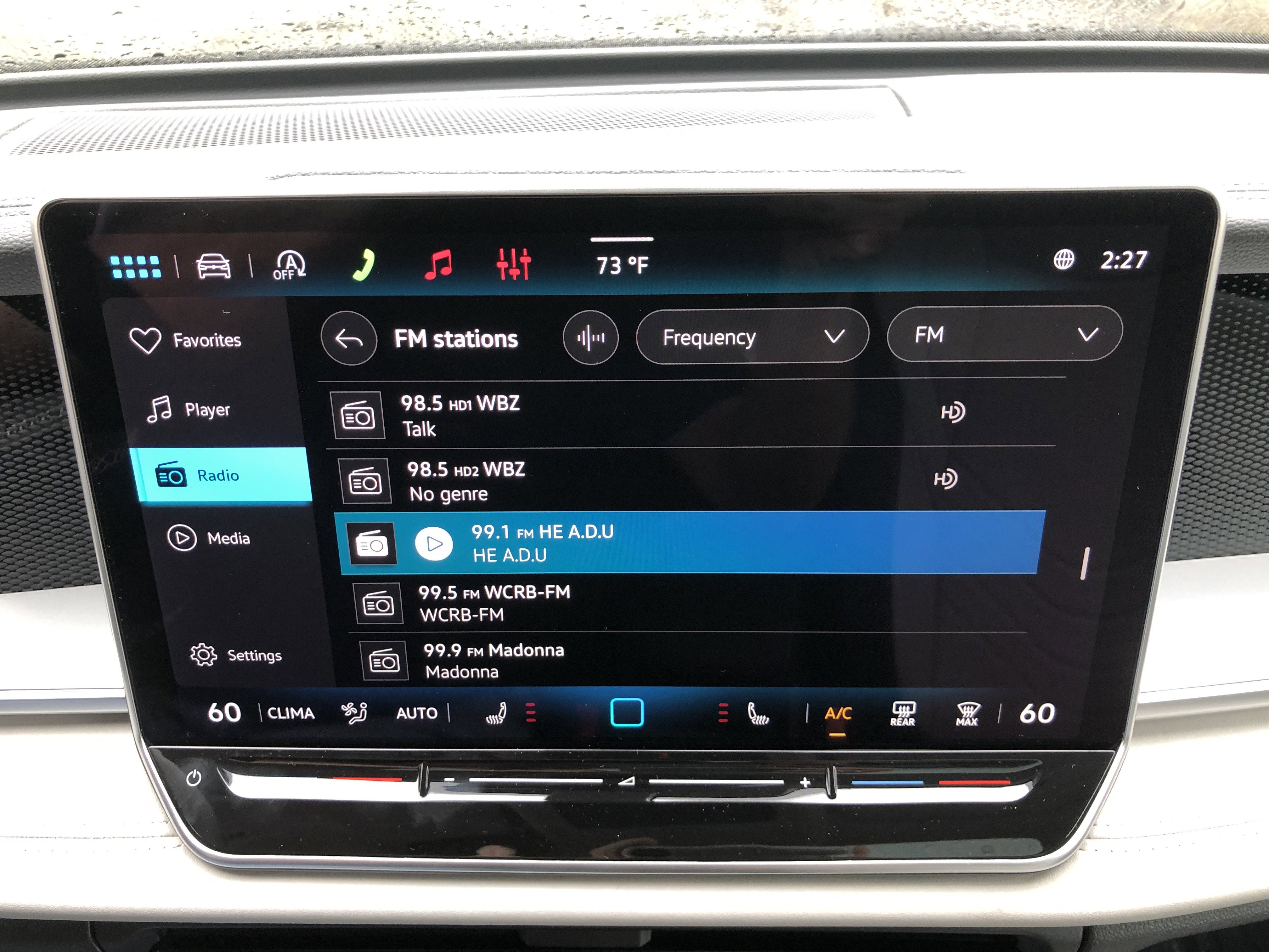 2026 Volkswagen Tiguan SE w/panoramic sunroof