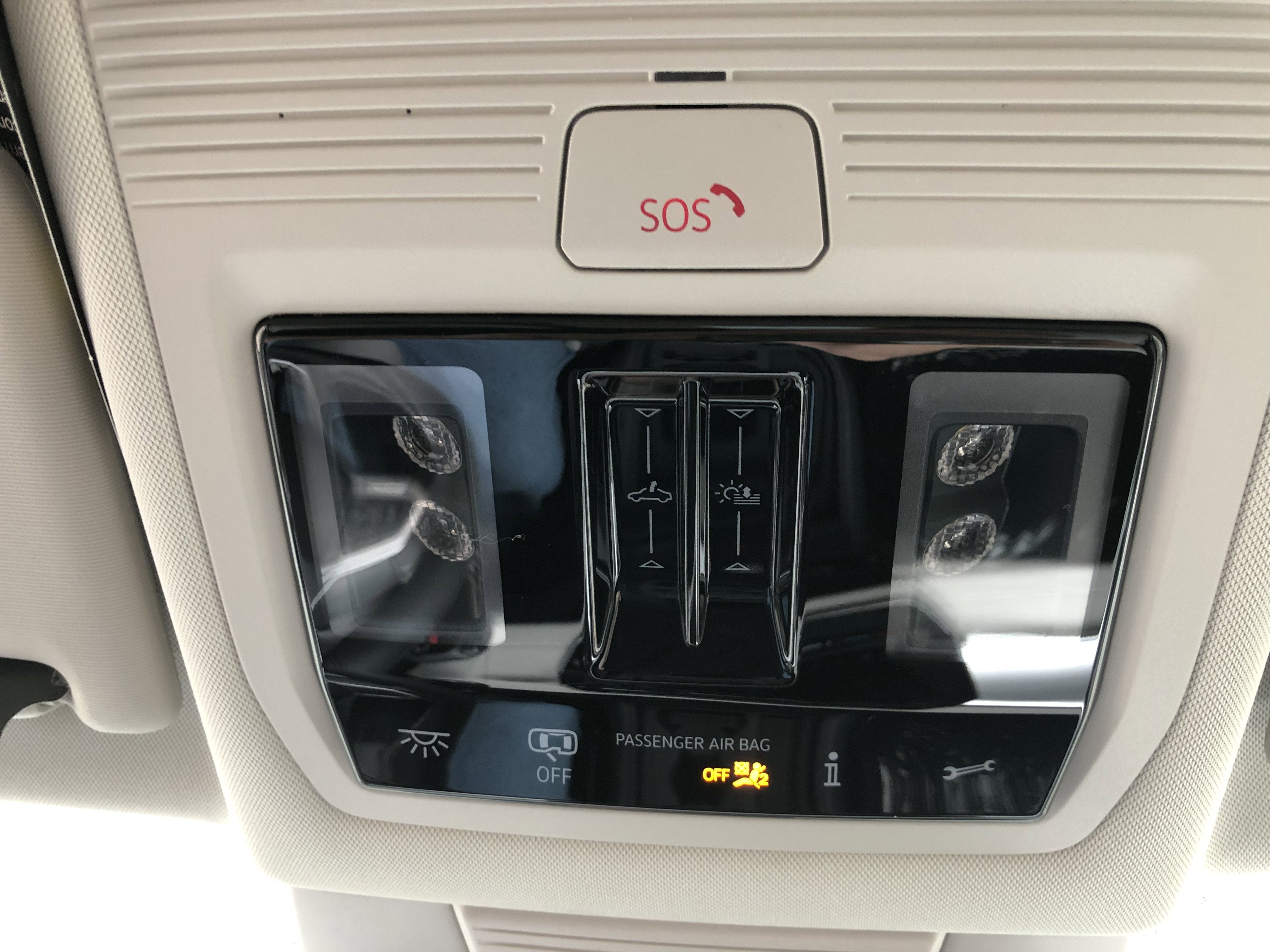 2026 Volkswagen Tiguan SE w/panoramic sunroof