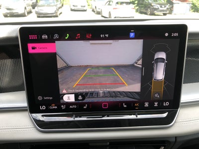 2026 Volkswagen Tiguan SE w/panoramic sunroof