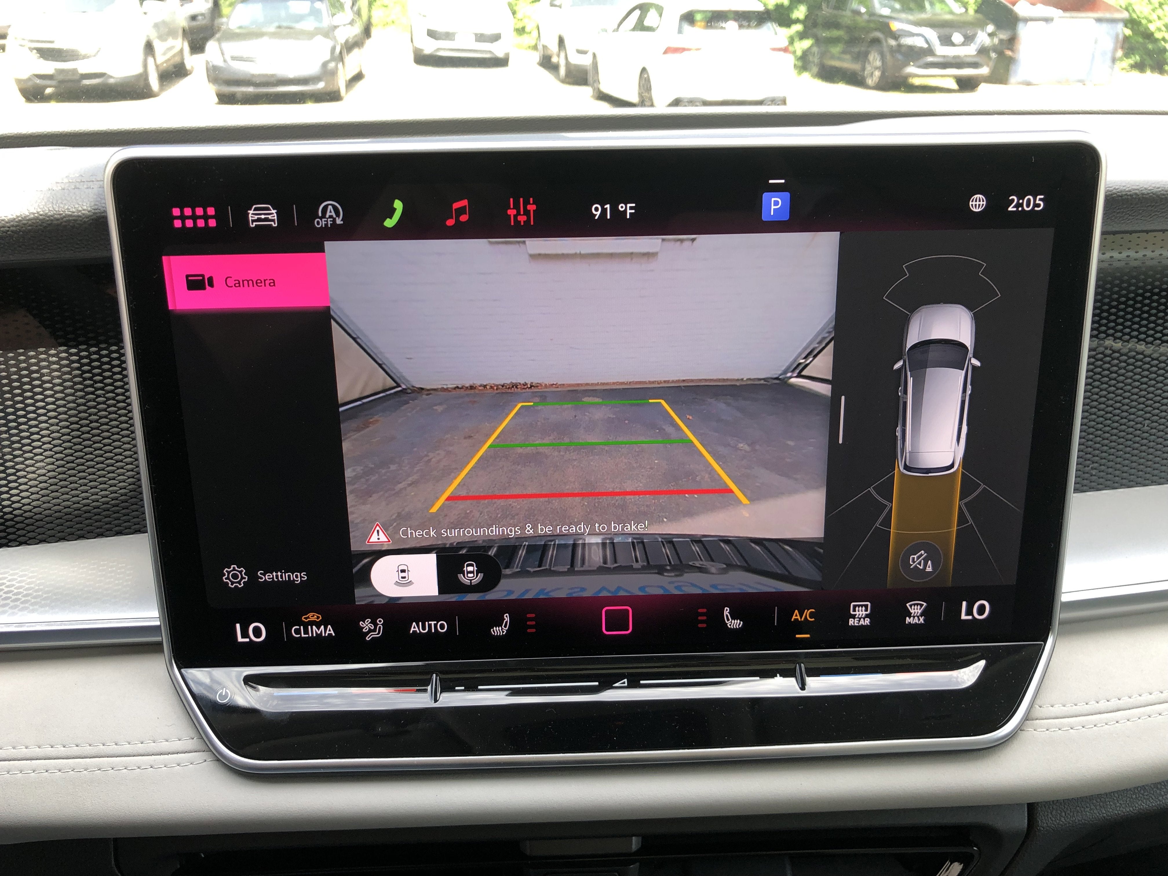 2026 Volkswagen Tiguan SE w/panoramic sunroof
