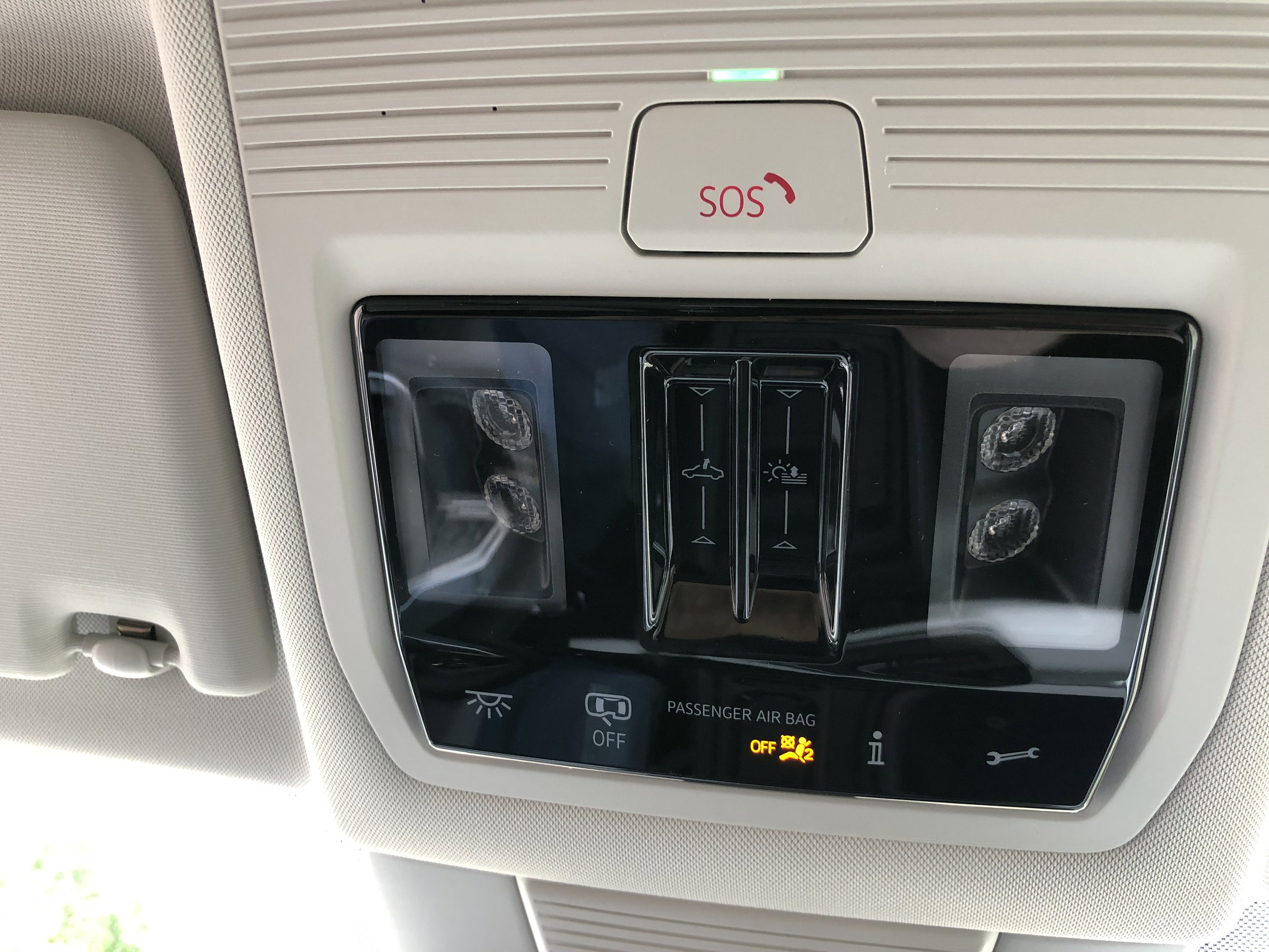 2026 Volkswagen Tiguan SE w/panoramic sunroof