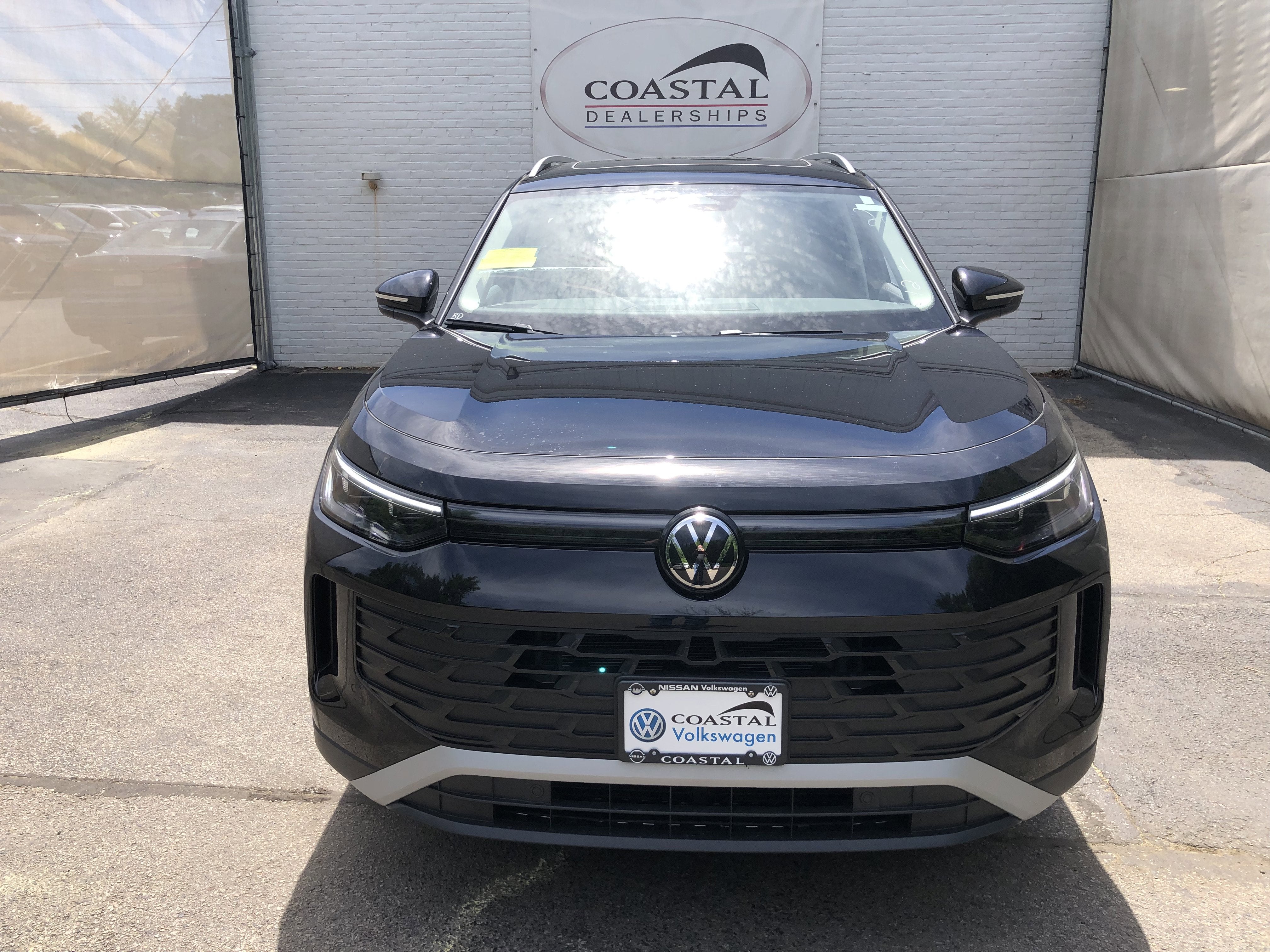 2026 Volkswagen Tiguan SE w/panoramic sunroof