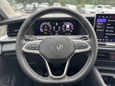 2026 Volkswagen Tiguan SE w/panoramic sunroof