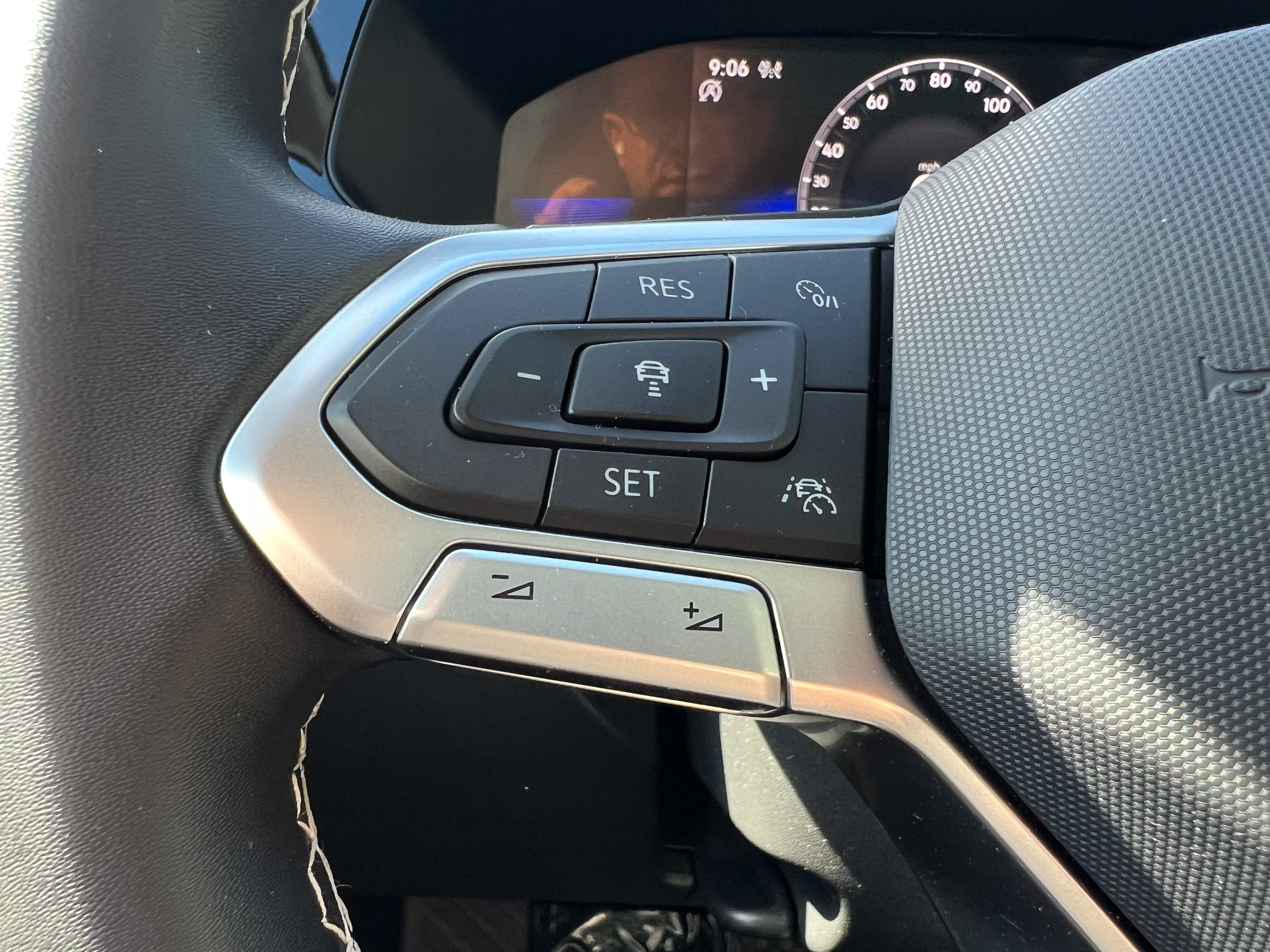 2023 Volkswagen Taos SE