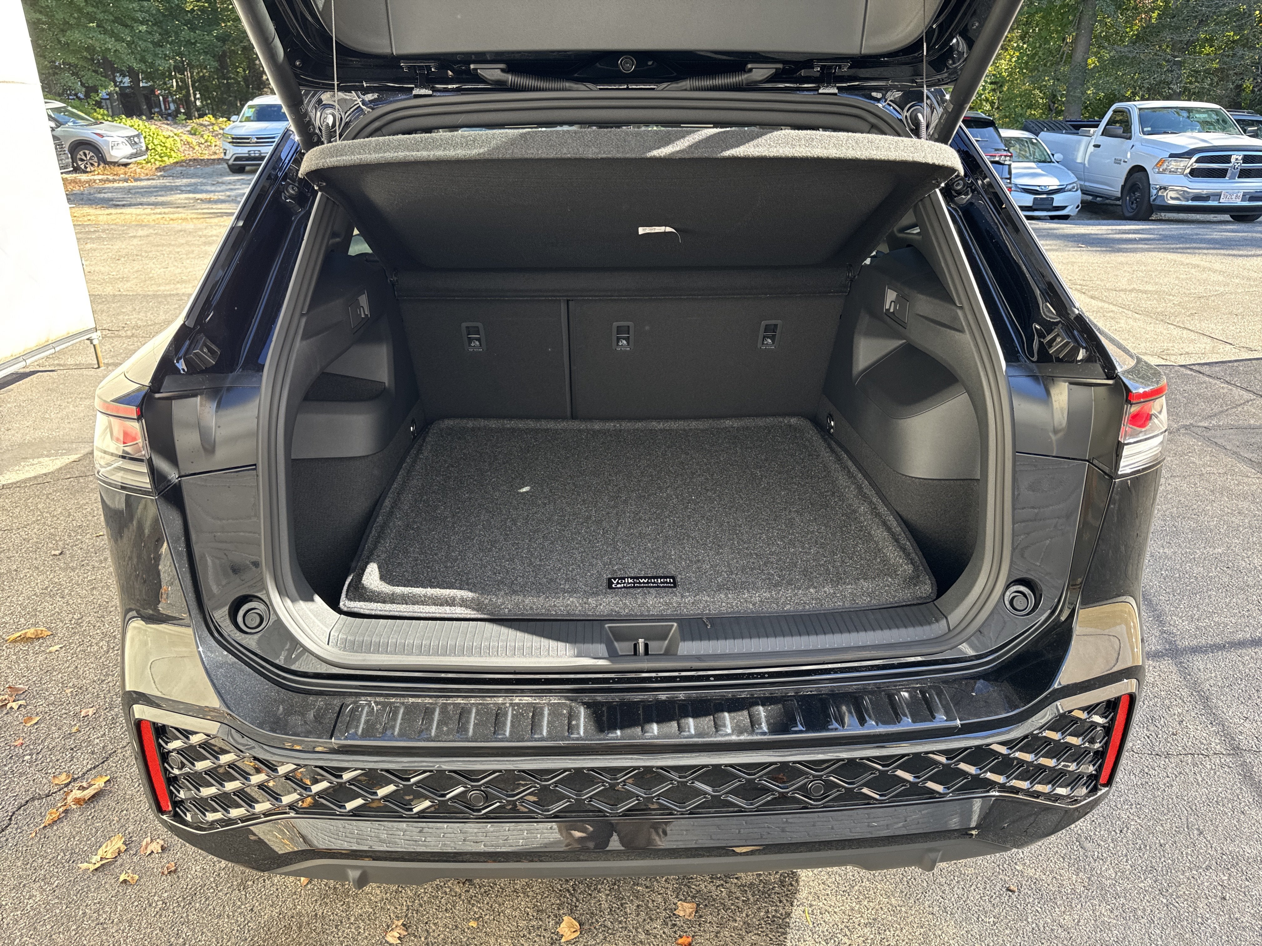 2026 Volkswagen Tiguan SEL R-Line Turbo