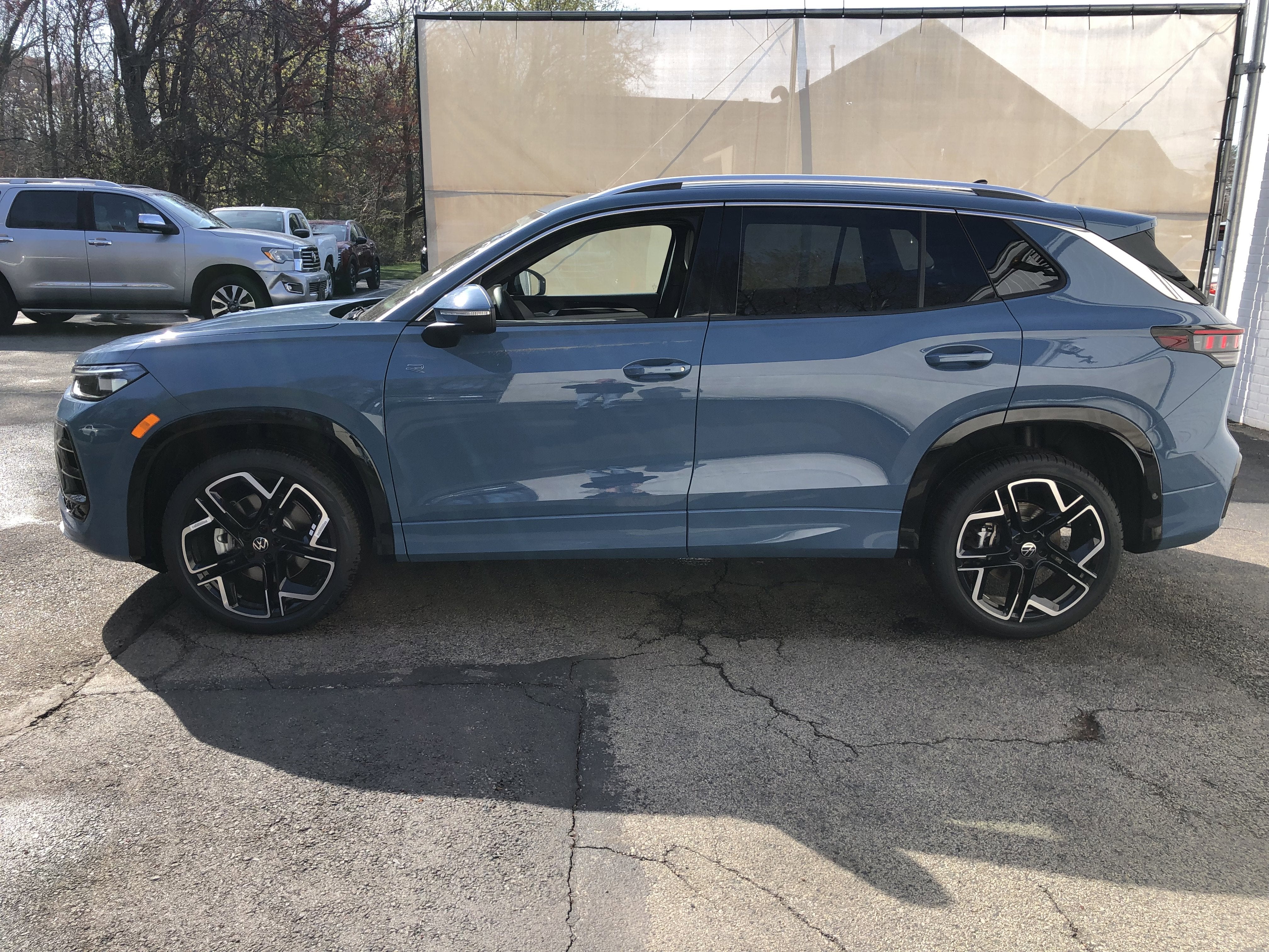 2026 Volkswagen Tiguan SEL R-Line Turbo