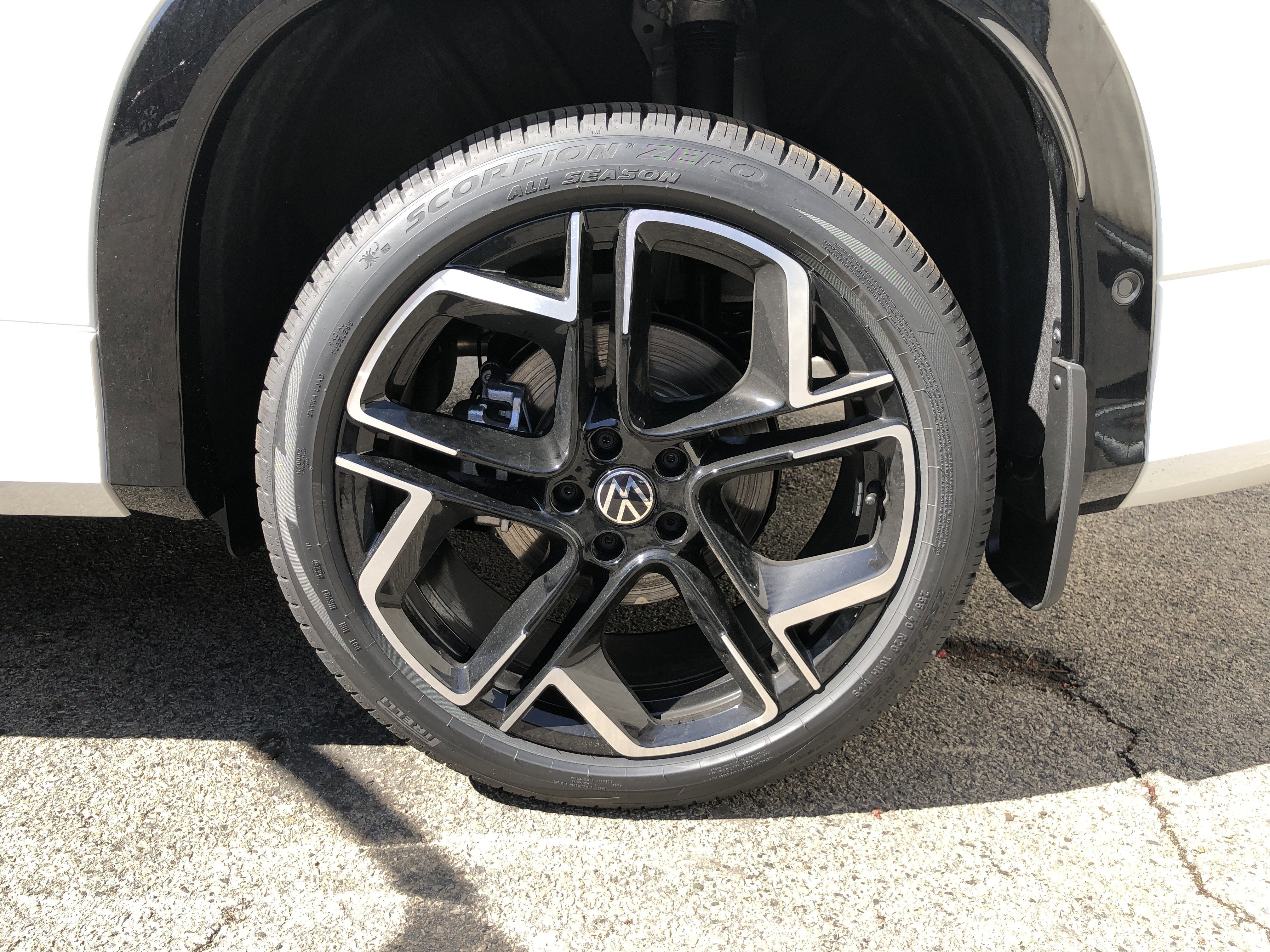 2026 Volkswagen Tiguan SEL R-Line Turbo