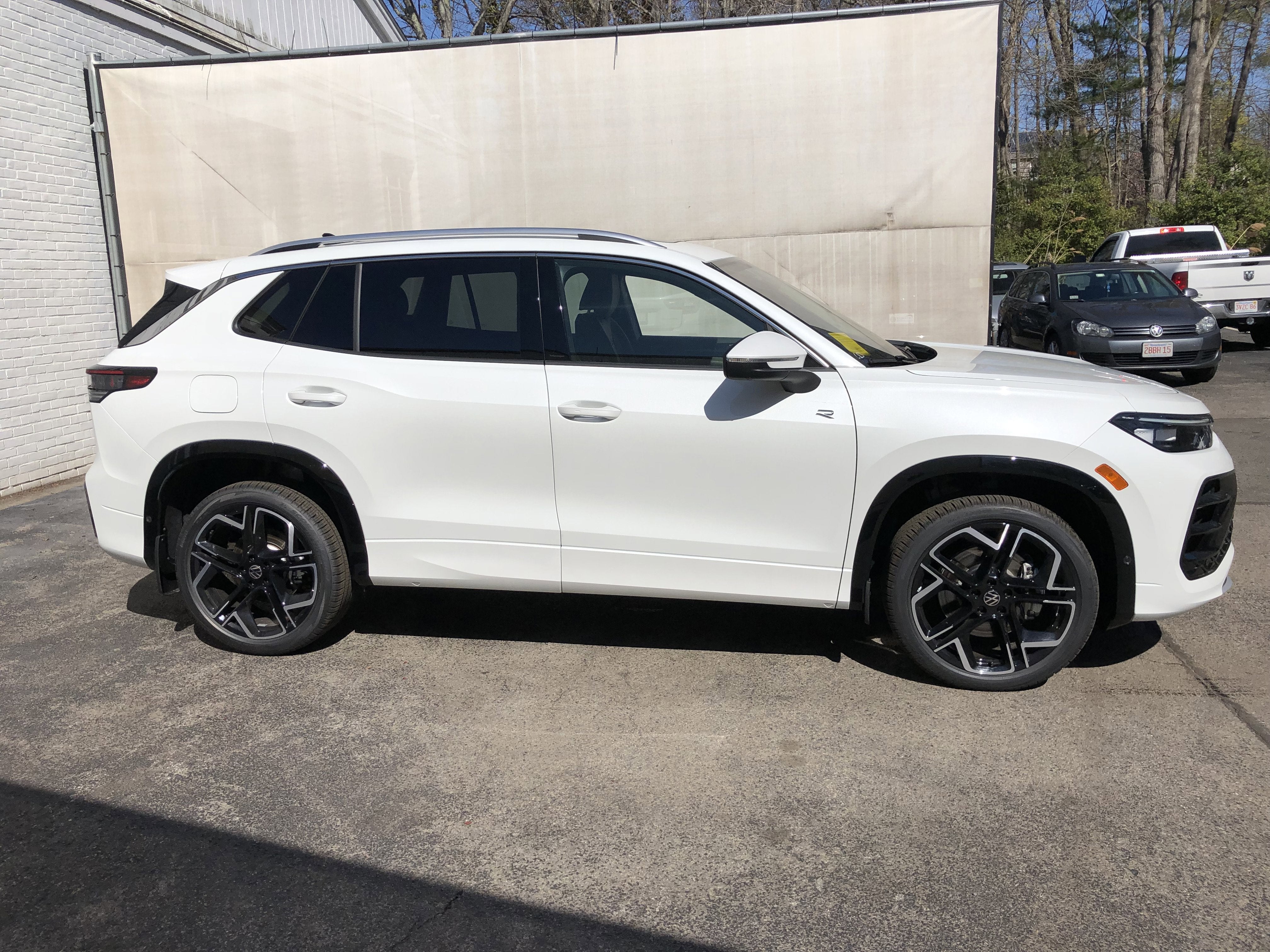 2026 Volkswagen Tiguan SEL R-Line Turbo