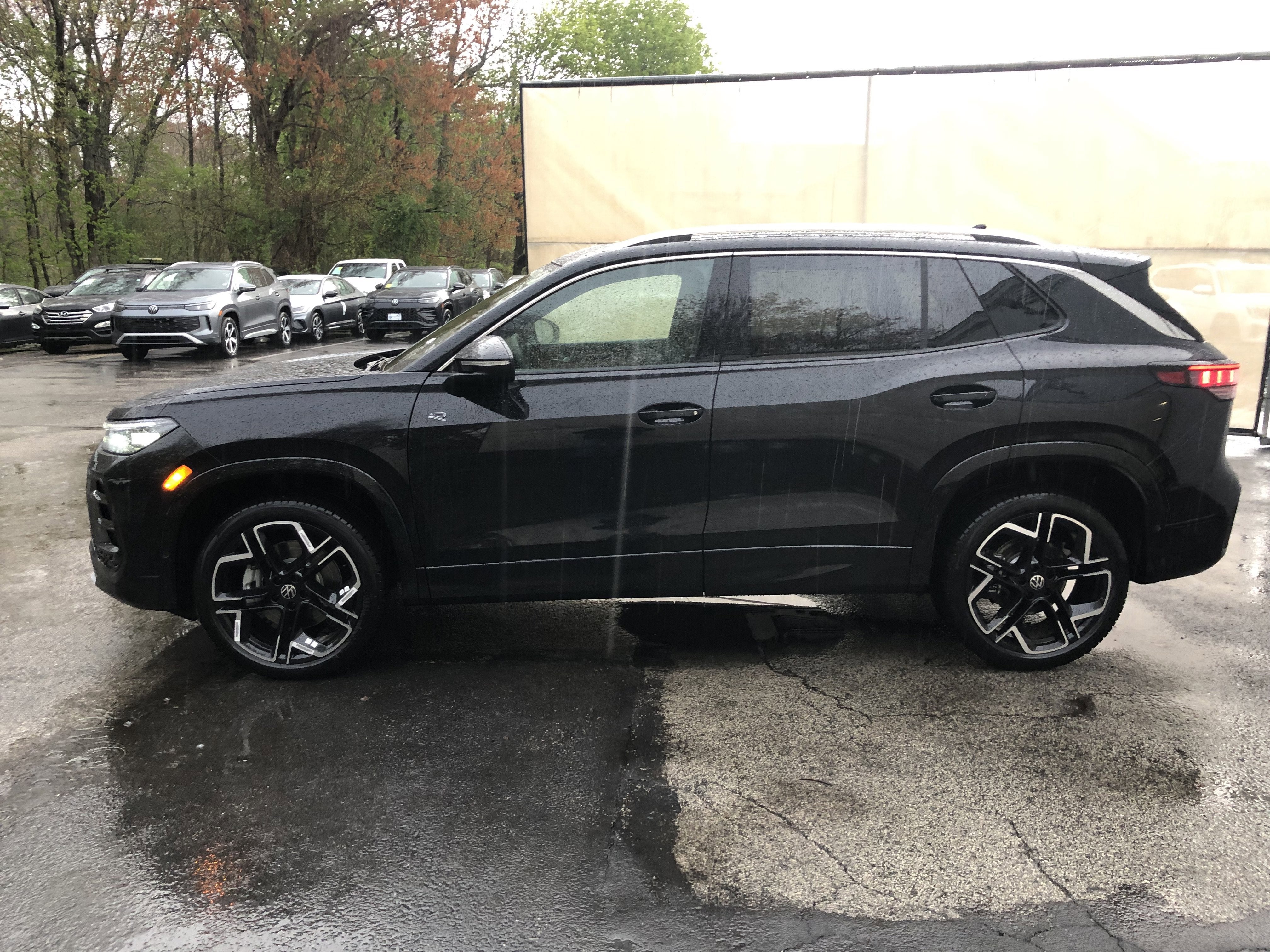 2026 Volkswagen Tiguan SEL R-Line Turbo