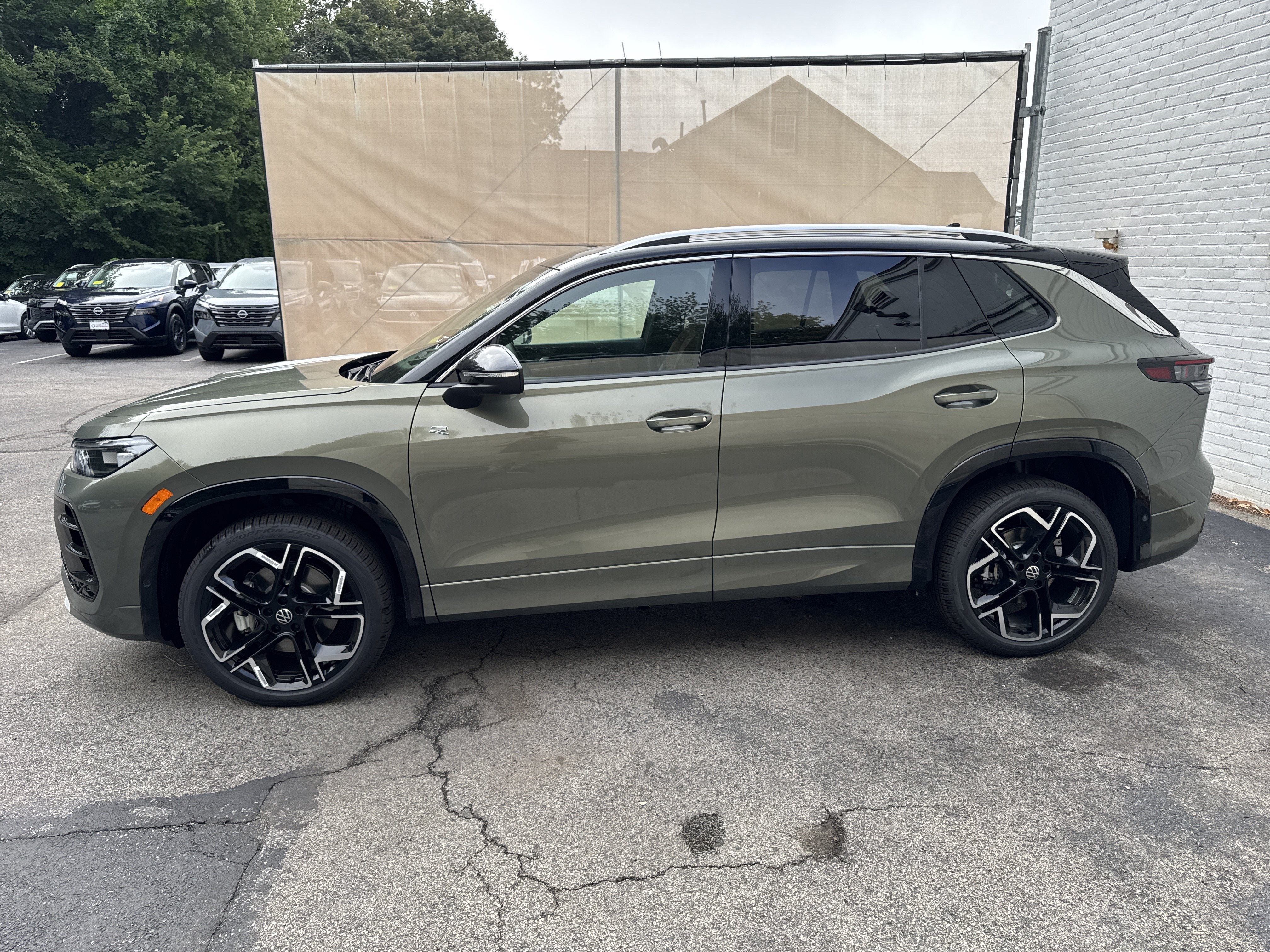 2026 Volkswagen Tiguan SEL R-Line Turbo
