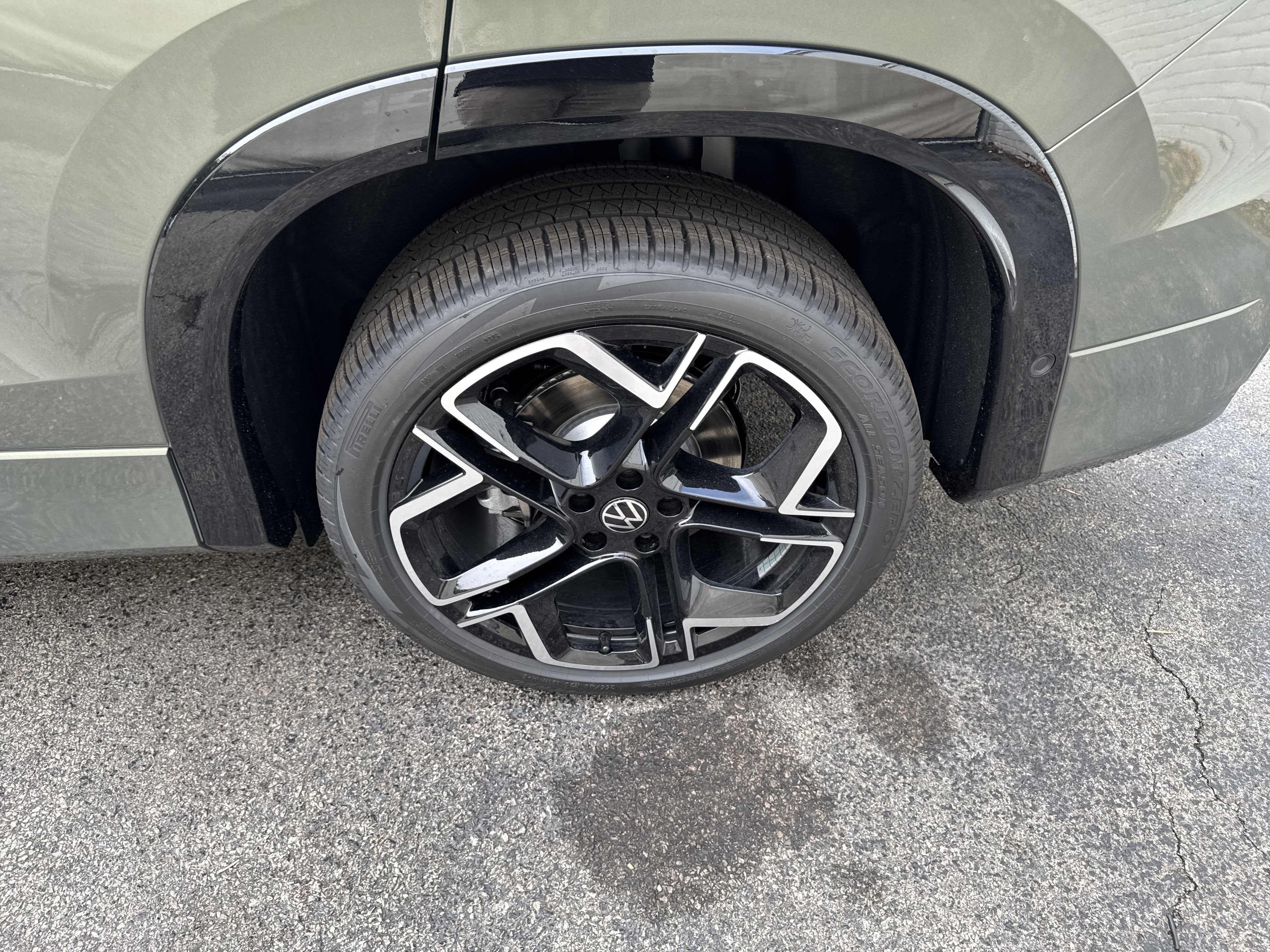2026 Volkswagen Tiguan SEL R-Line Turbo