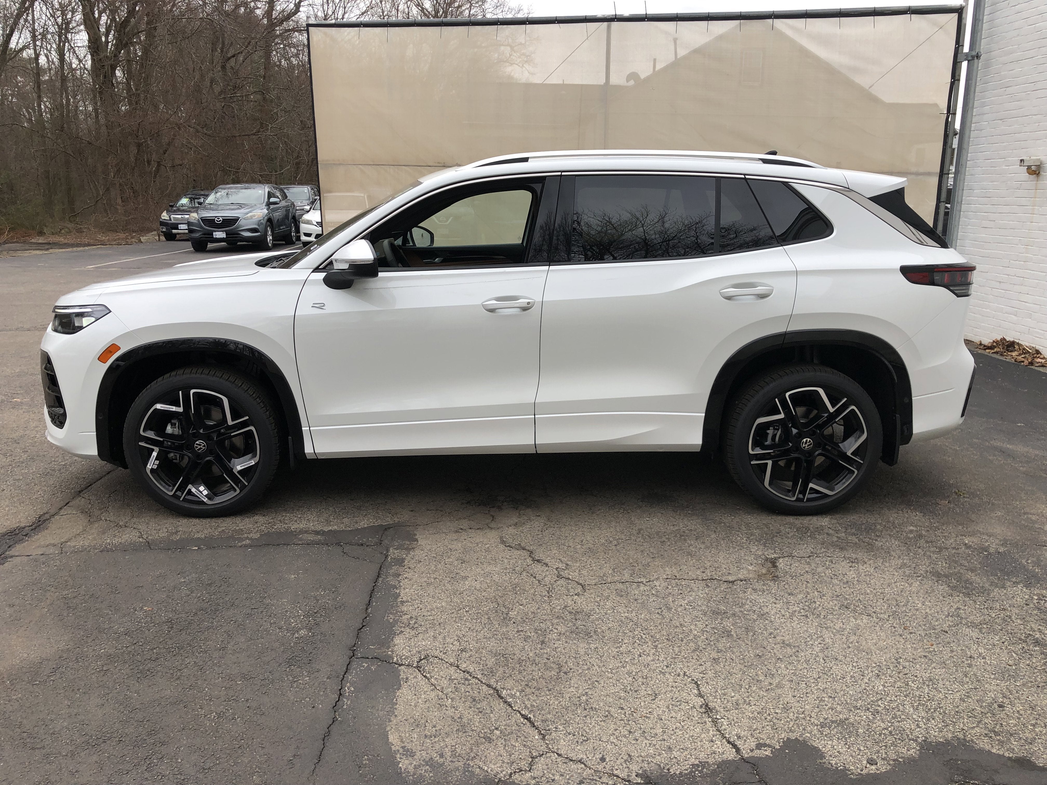 2026 Volkswagen Tiguan SEL R-Line Turbo