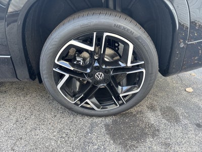 2026 Volkswagen Tiguan SEL R-Line Turbo