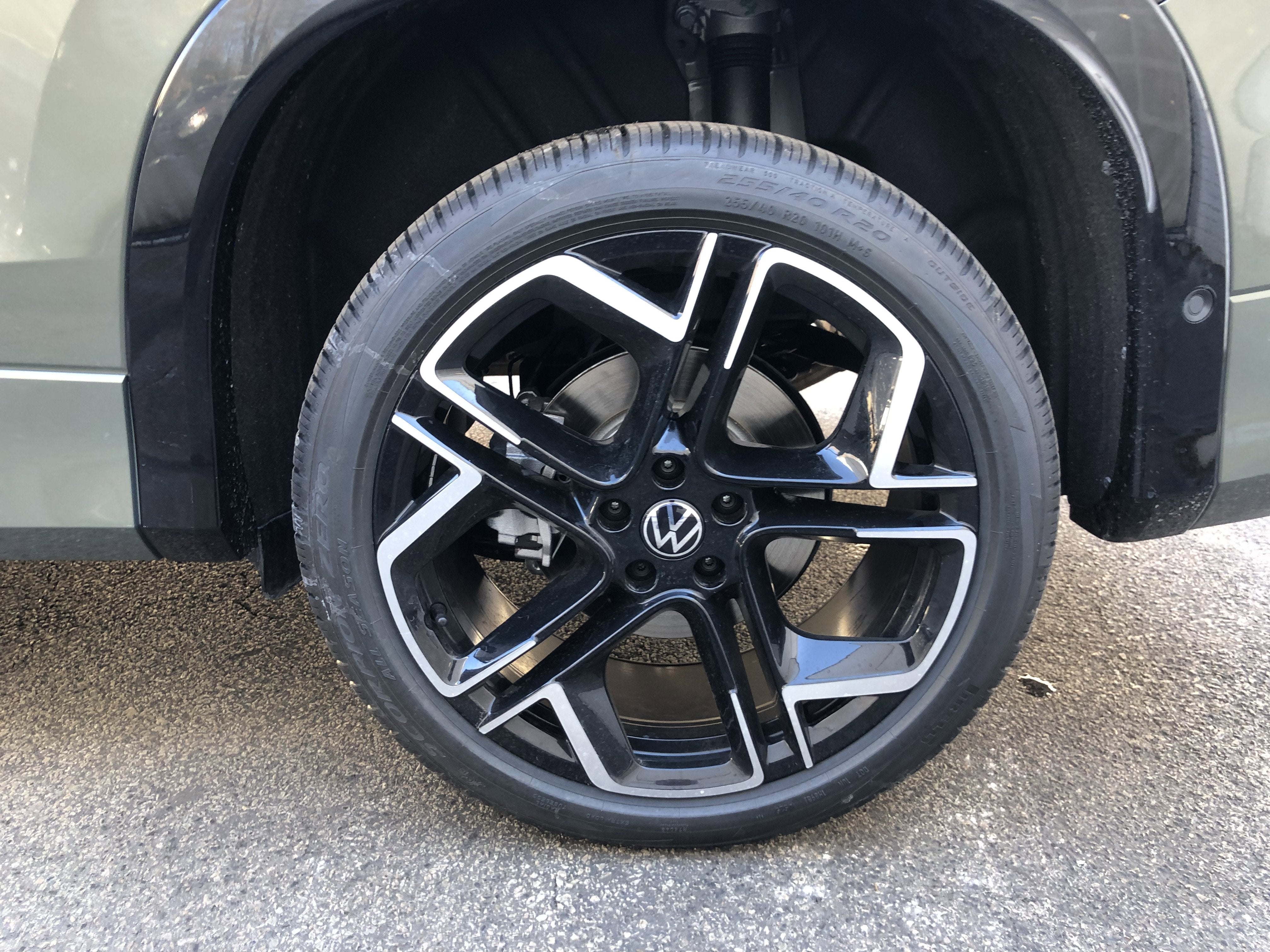 2026 Volkswagen Tiguan SEL R-Line Turbo