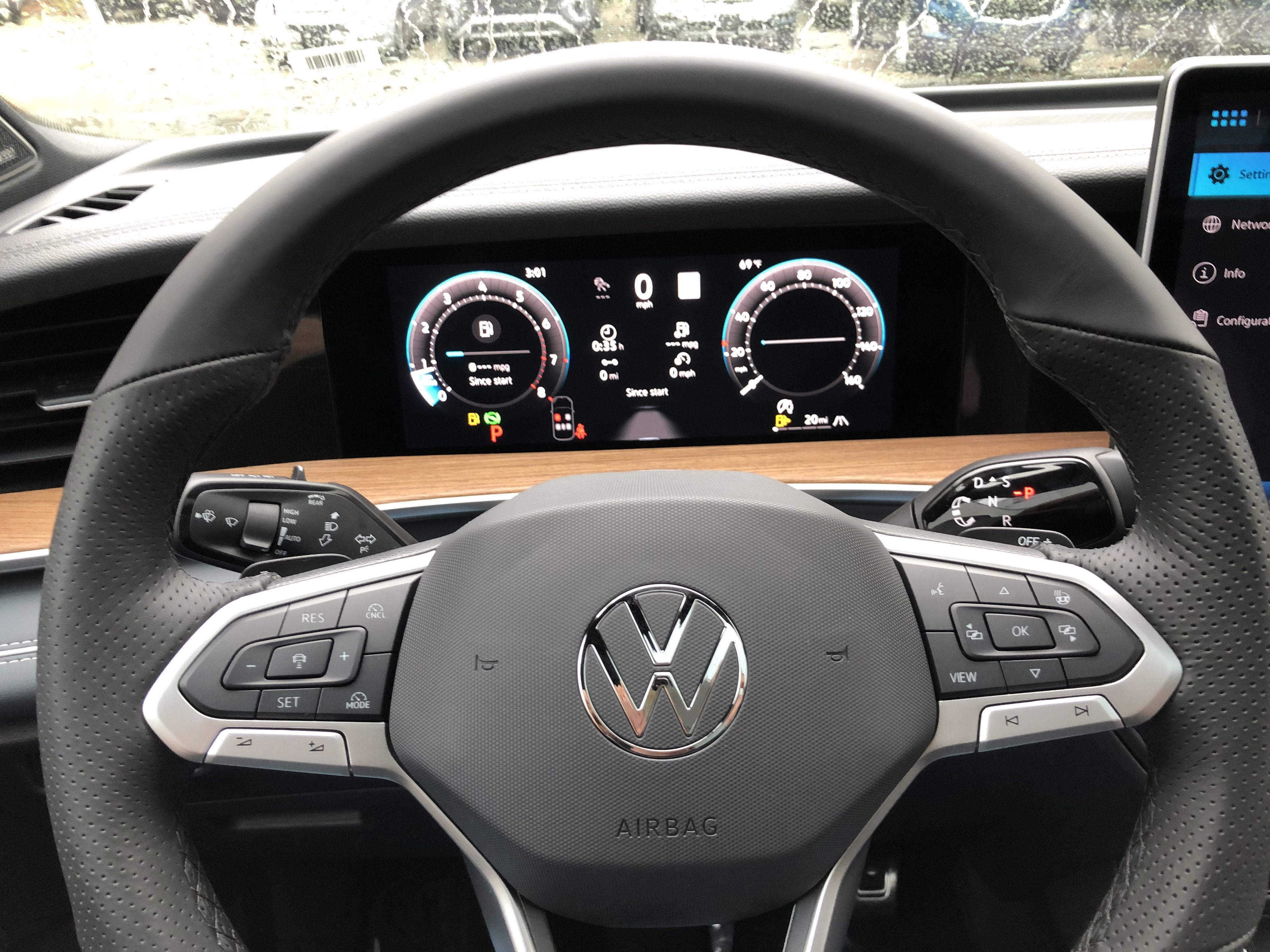 2026 Volkswagen Tiguan SEL R-Line Turbo