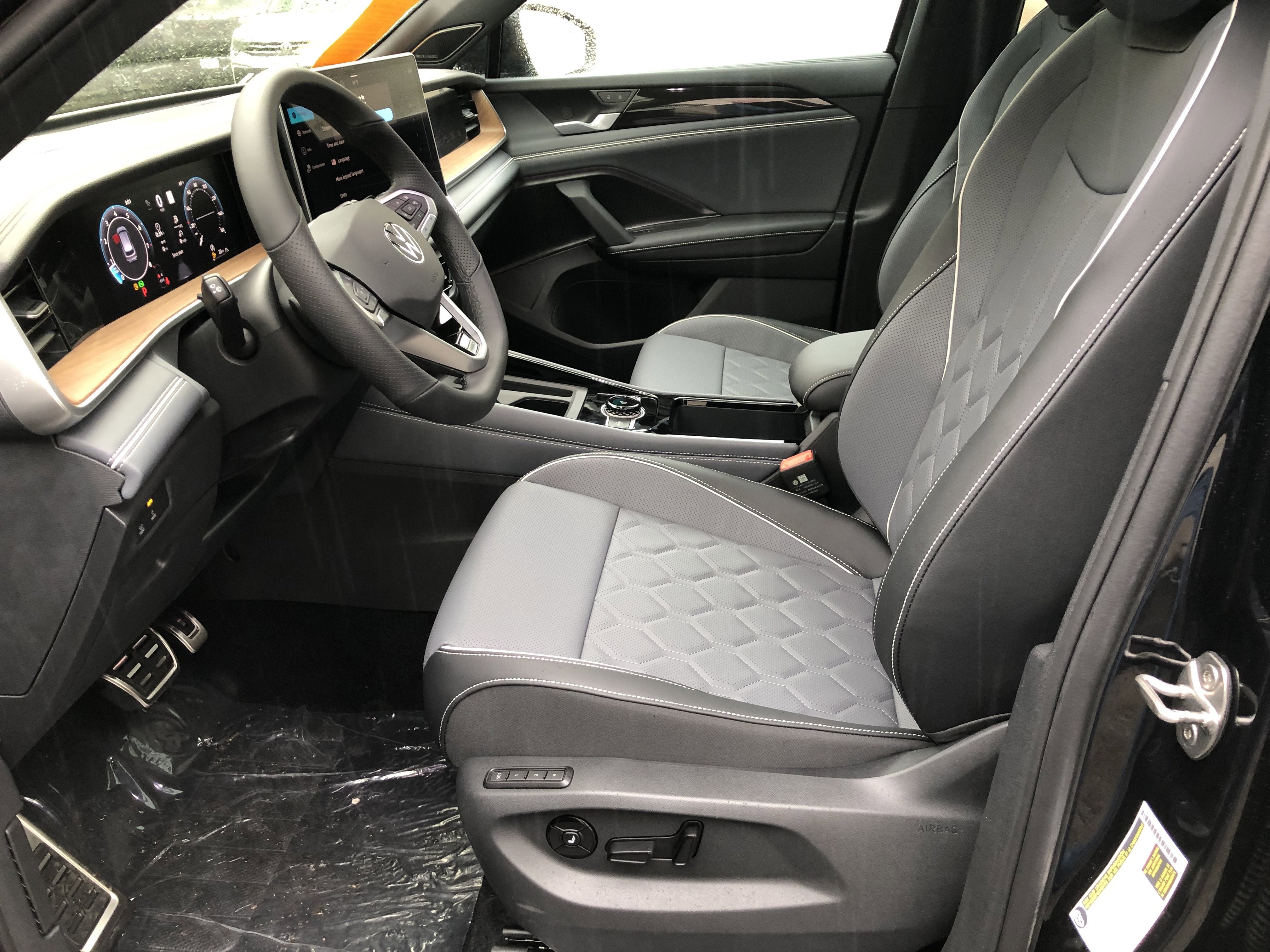 2026 Volkswagen Tiguan SEL R-Line Turbo