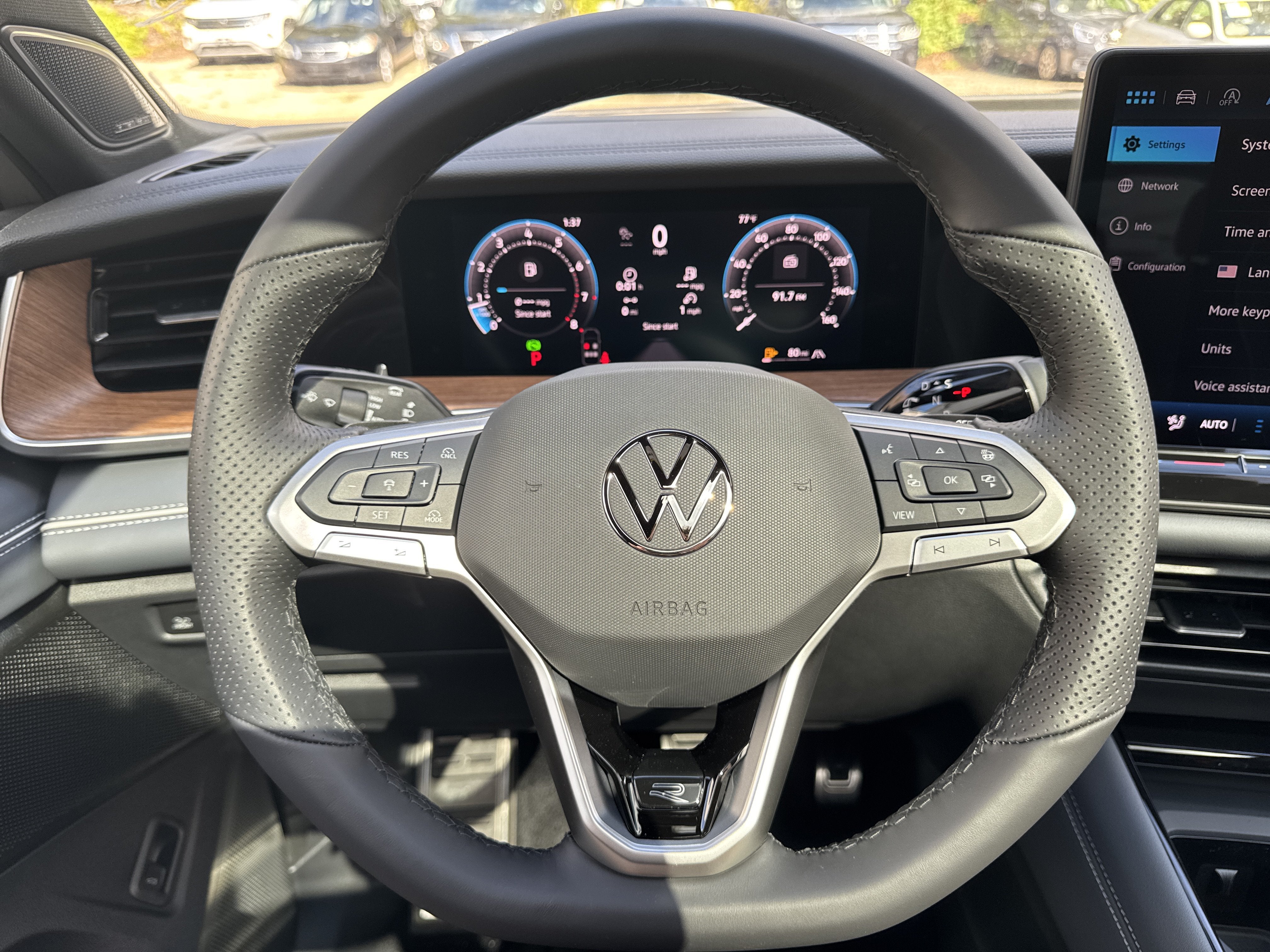 2027 Volkswagen Tiguan SEL R-Line Turbo