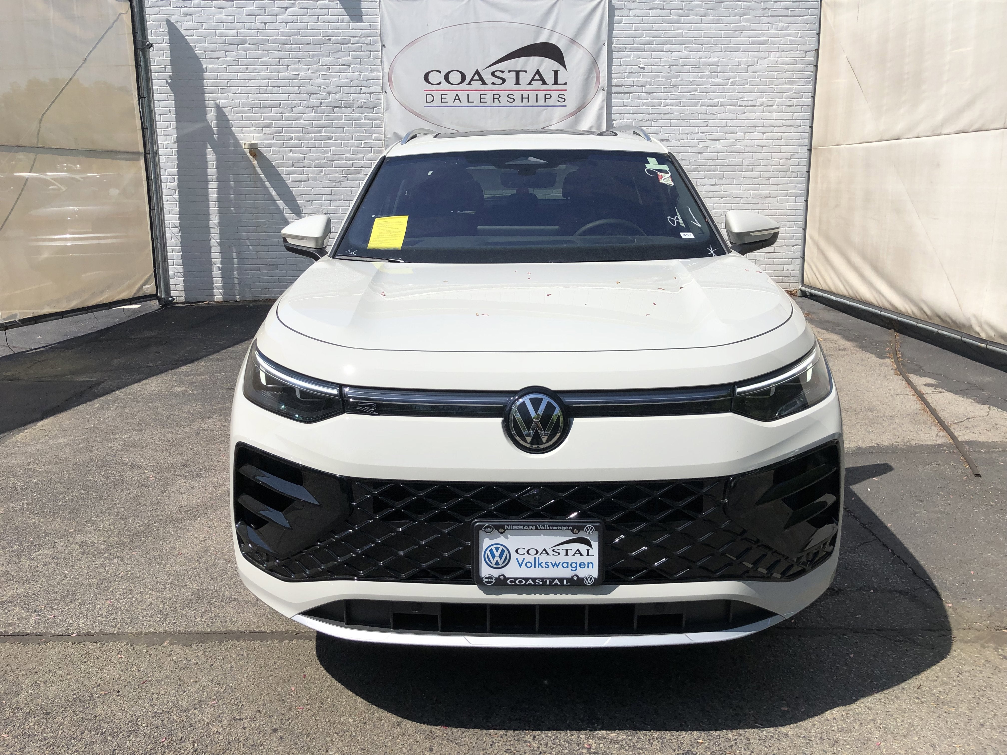 2026 Volkswagen Tiguan SEL R-Line Turbo