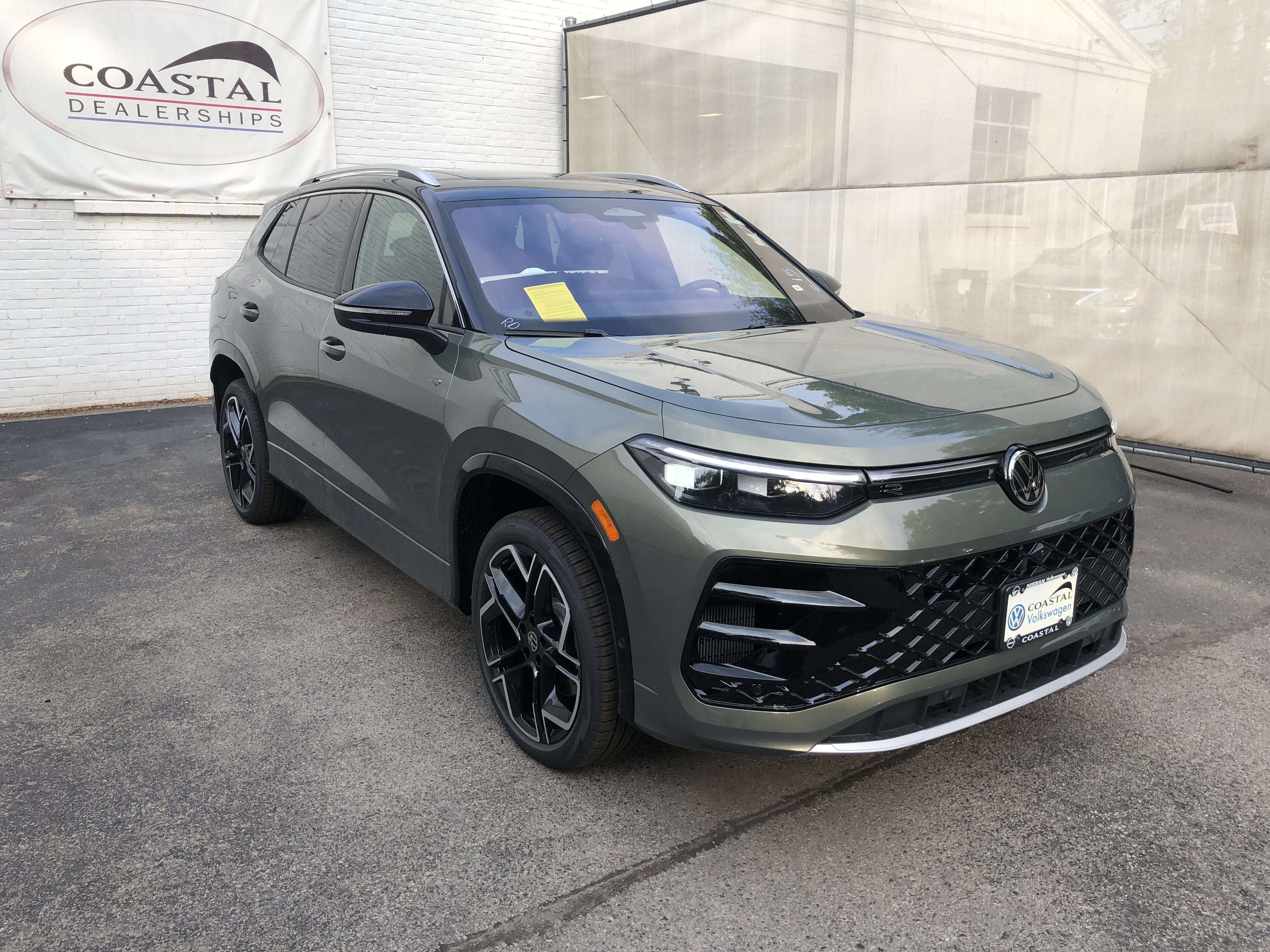 2026 Volkswagen Tiguan SEL R-Line Turbo