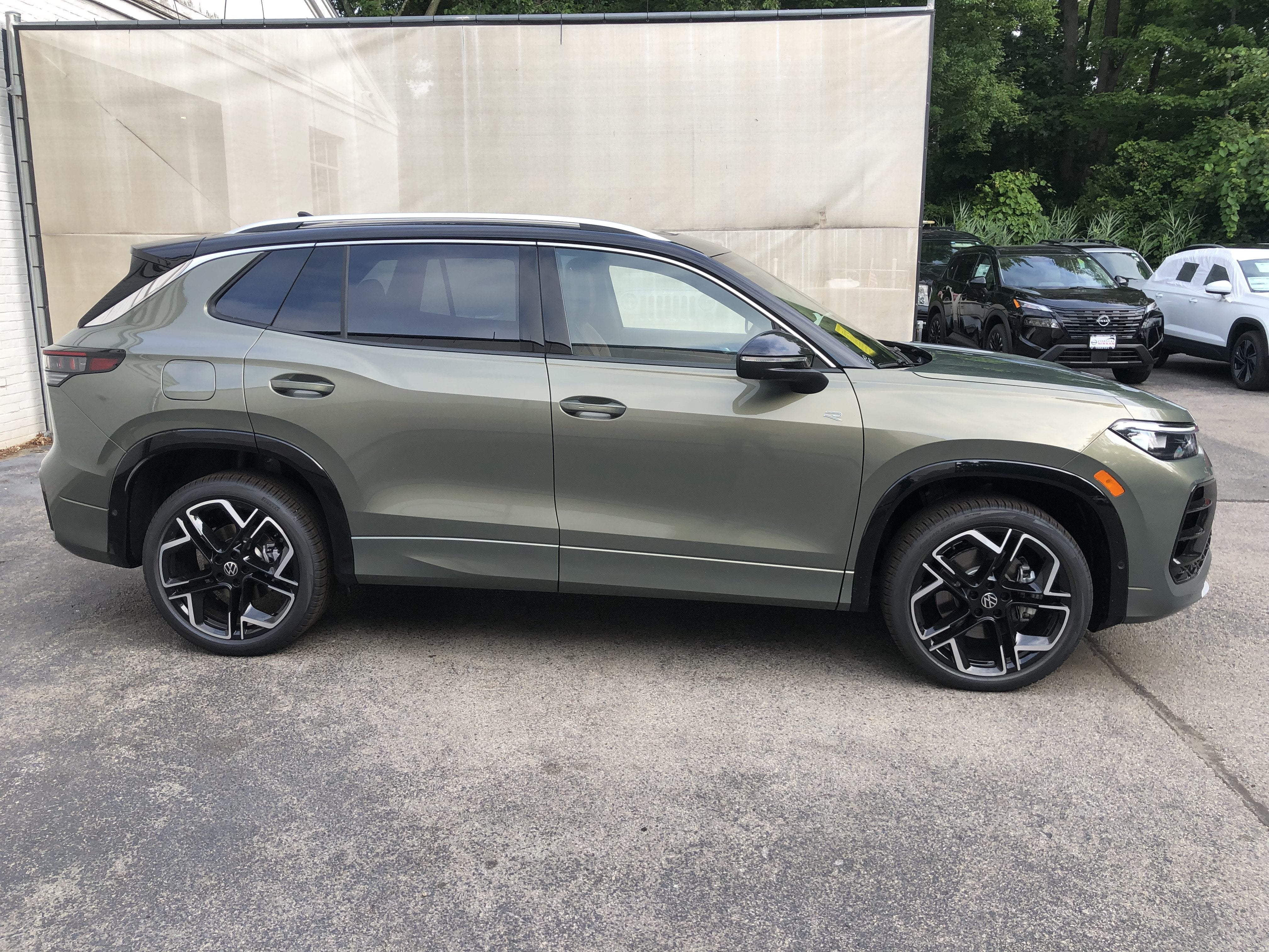 2026 Volkswagen Tiguan SEL R-Line Turbo