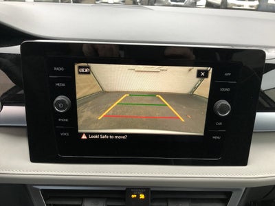 2026 Volkswagen Taos SE w/panoramic sunroof