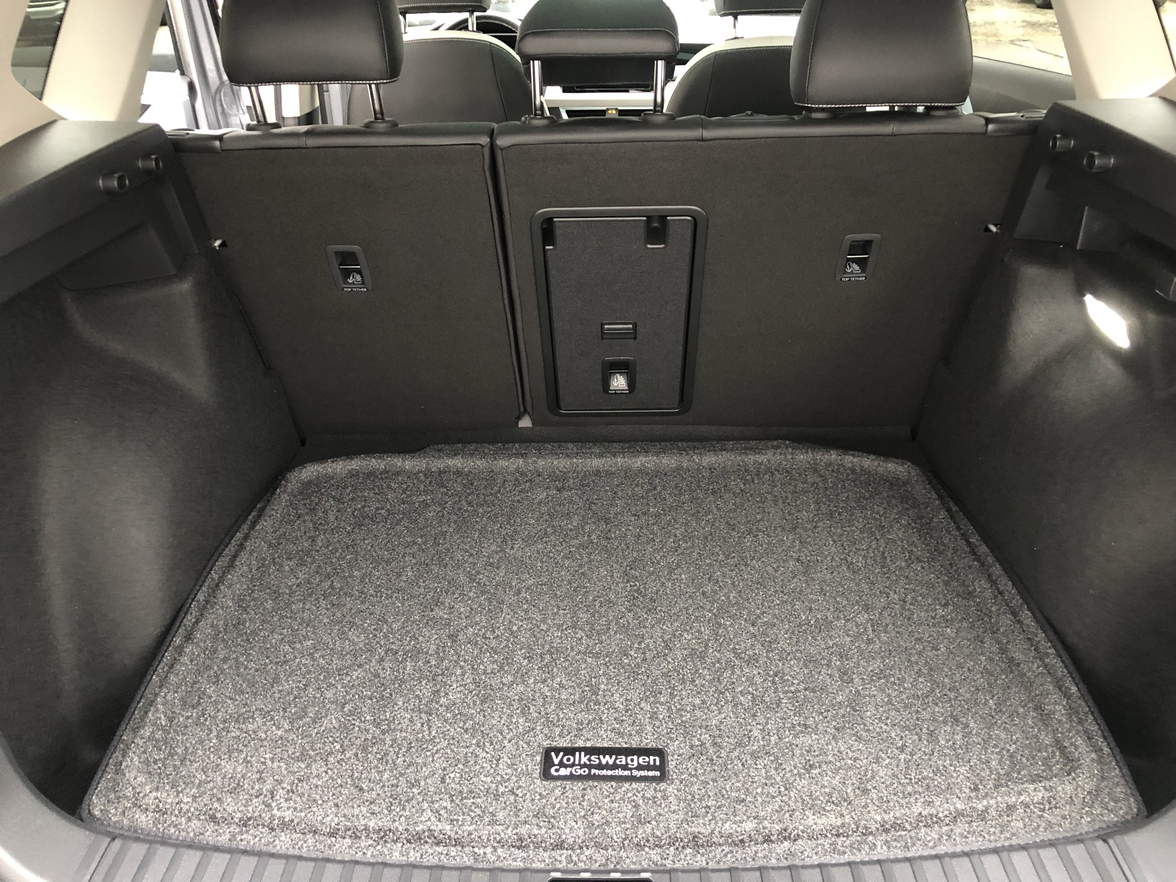 2026 Volkswagen Taos SE w/panoramic sunroof