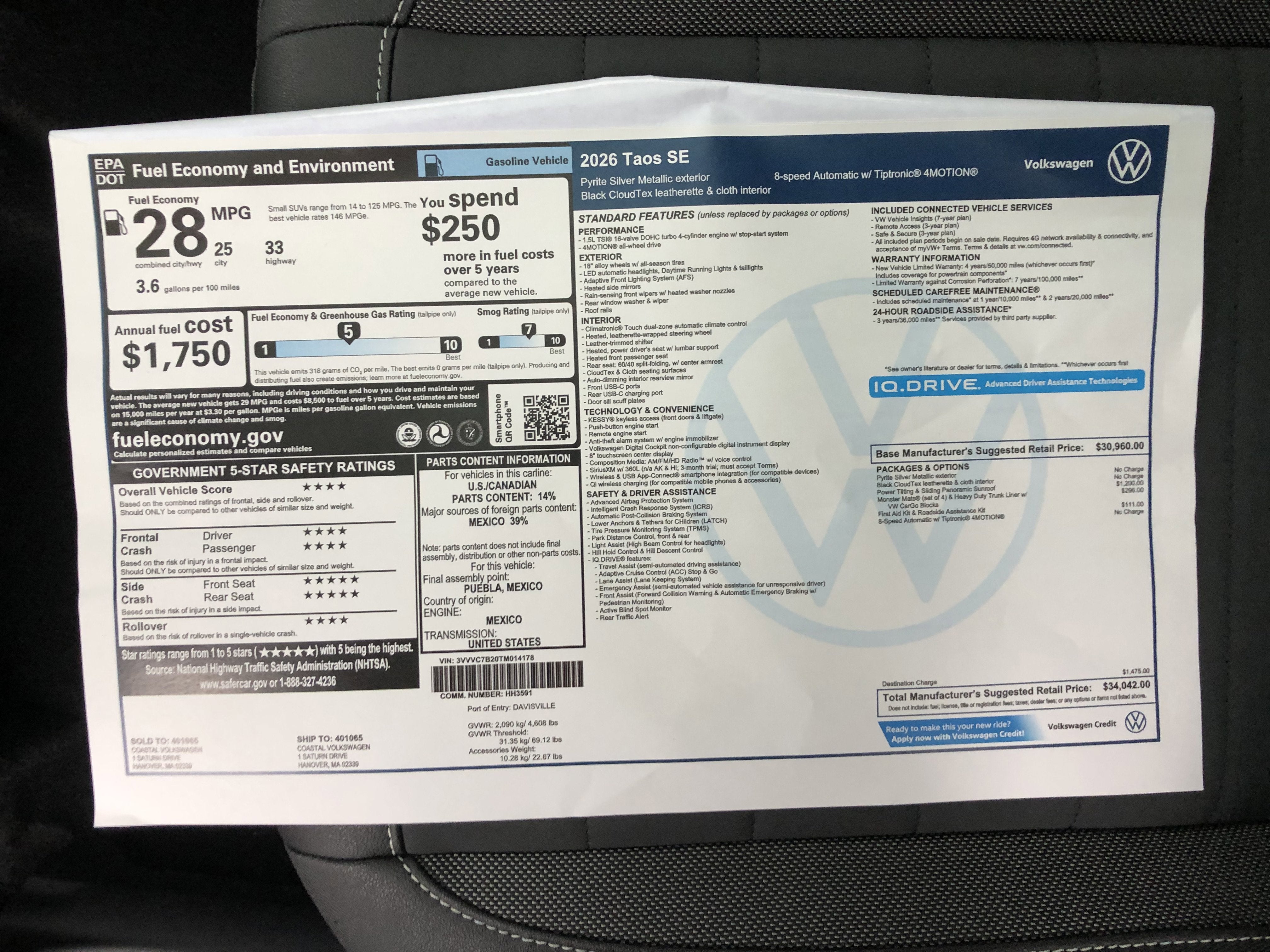 2026 Volkswagen Taos SE w/panoramic sunroof