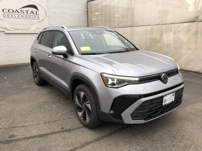 2026 Volkswagen Taos SE w/panoramic sunroof
