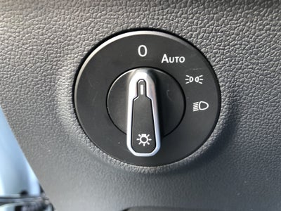 2026 Volkswagen Taos SE w/panoramic sunroof