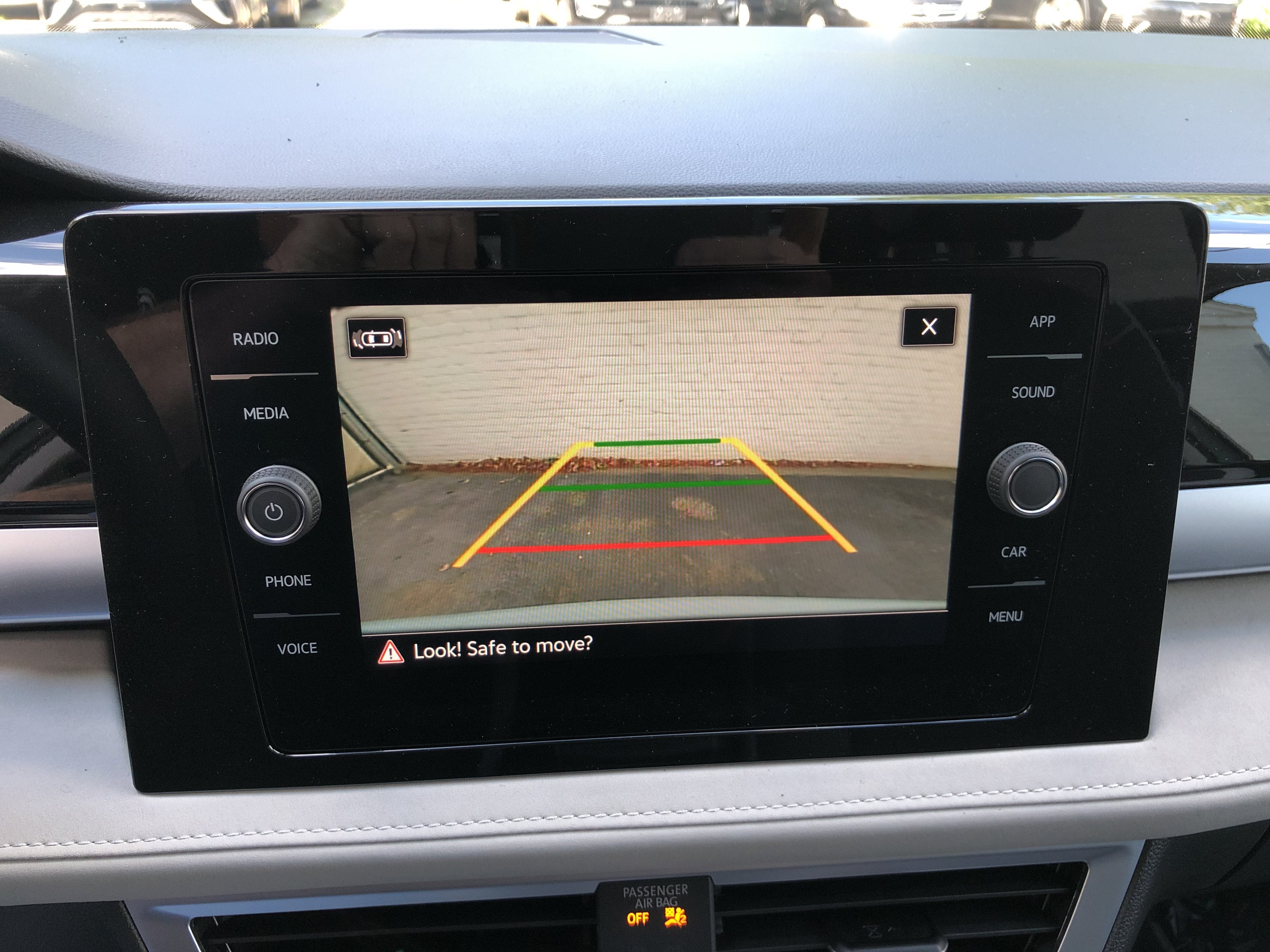 2026 Volkswagen Taos SE w/panoramic sunroof