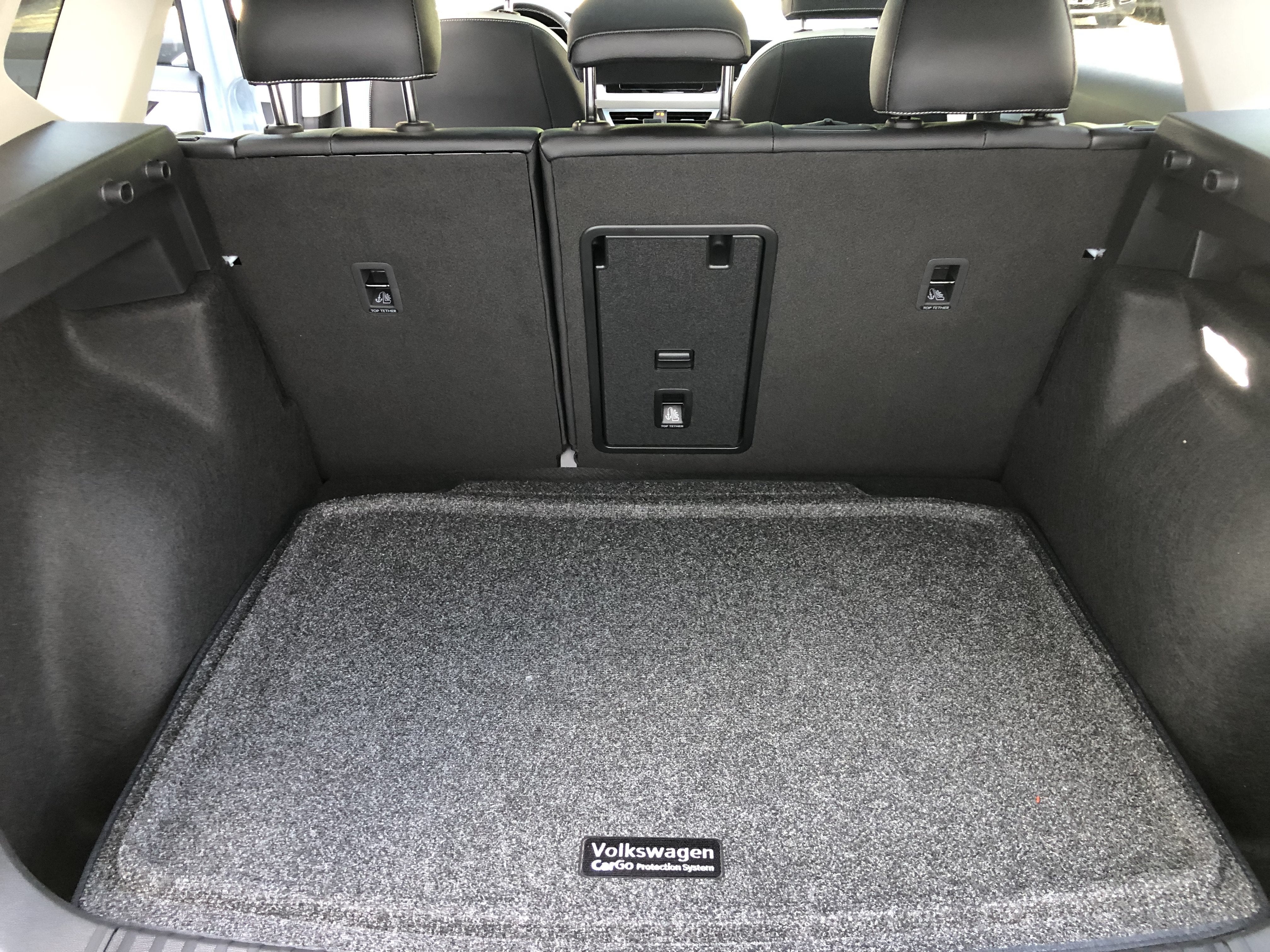 2026 Volkswagen Taos SE w/panoramic sunroof