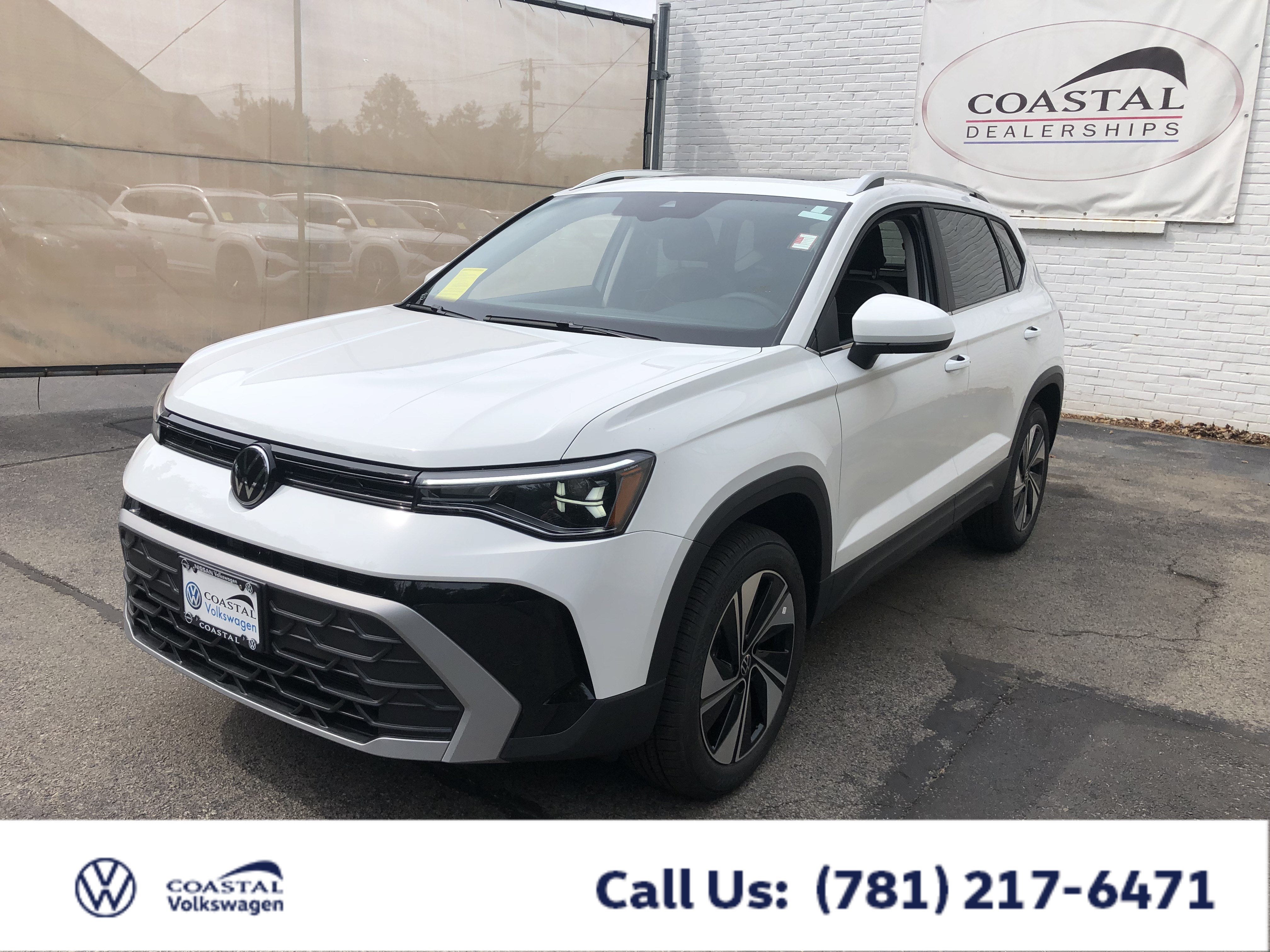 2026 Volkswagen Taos SE w/panoramic sunroof
