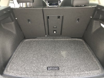 2026 Volkswagen Taos SE w/panoramic sunroof