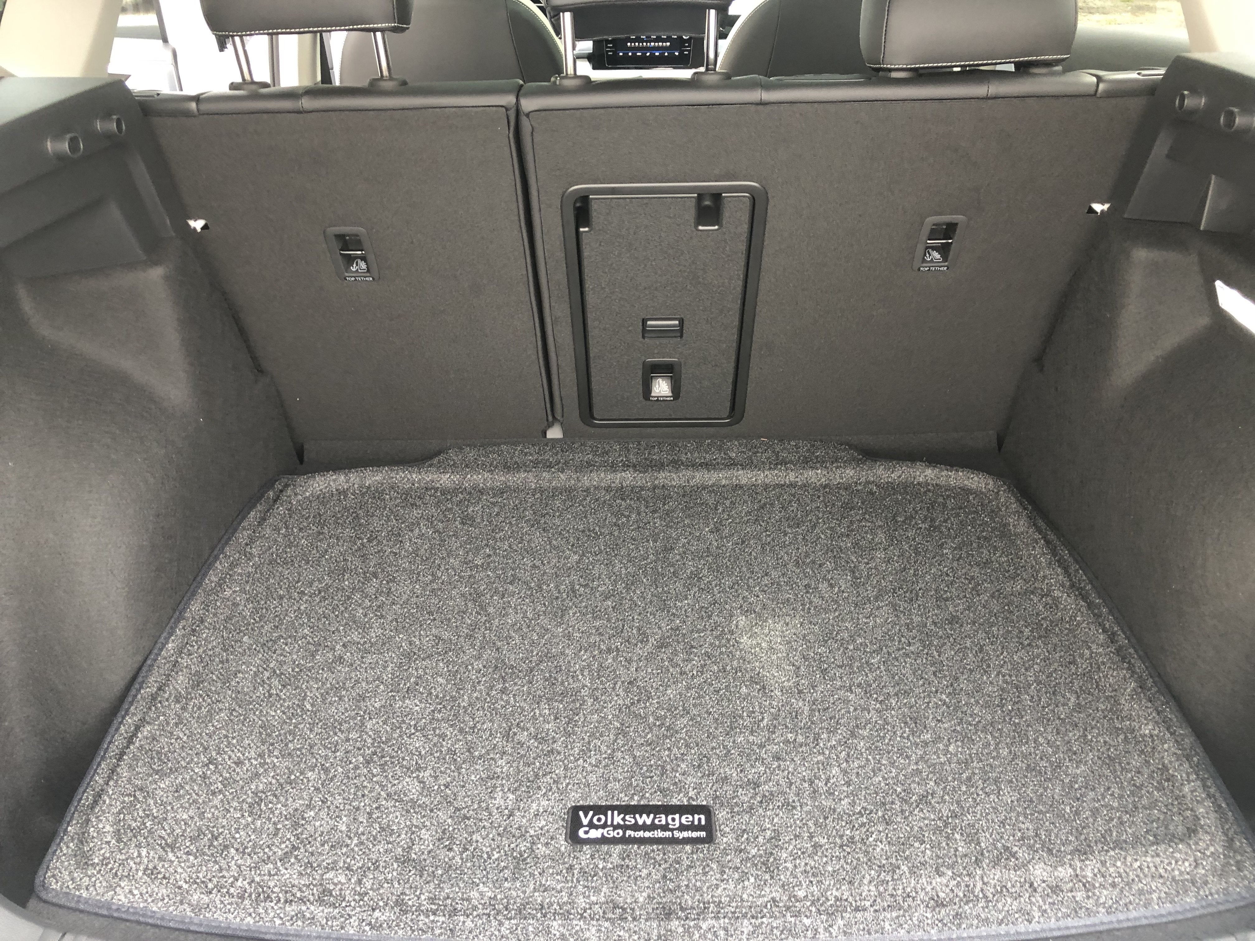 2026 Volkswagen Taos SE w/panoramic sunroof