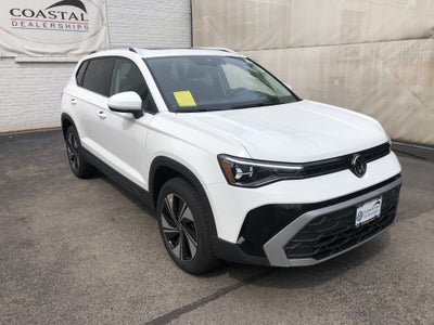 2026 Volkswagen Taos SE w/panoramic sunroof