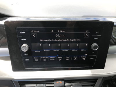 2026 Volkswagen Taos SE w/panoramic sunroof
