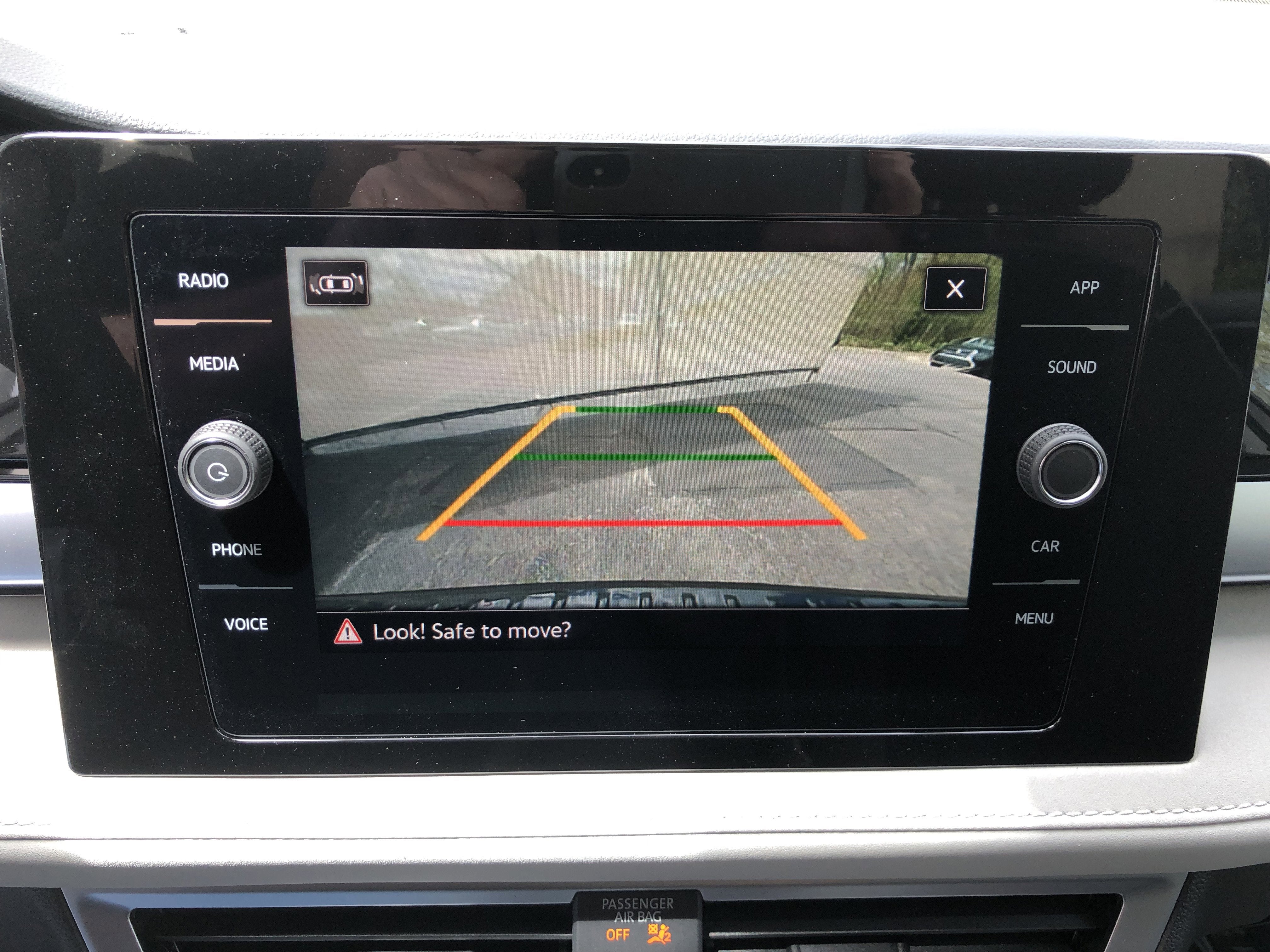 2026 Volkswagen Taos SE w/panoramic sunroof