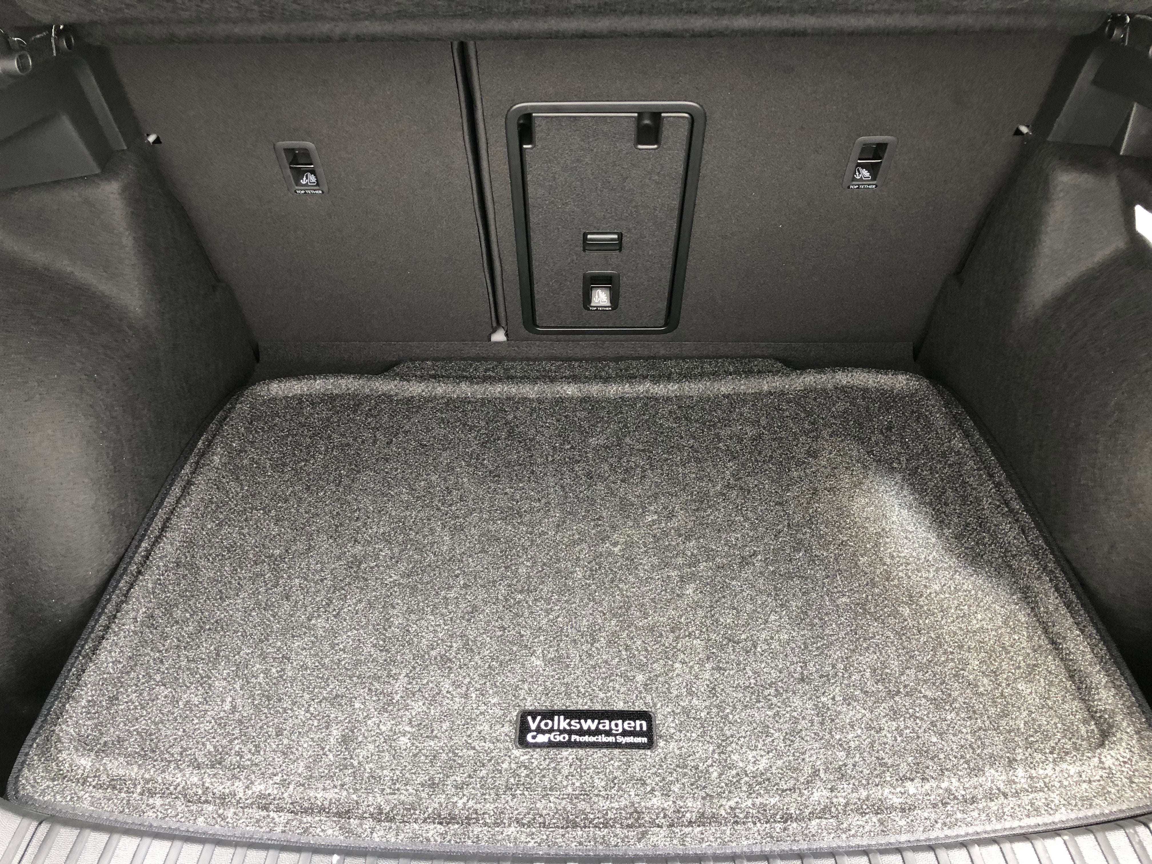 2026 Volkswagen Taos SE w/panoramic sunroof