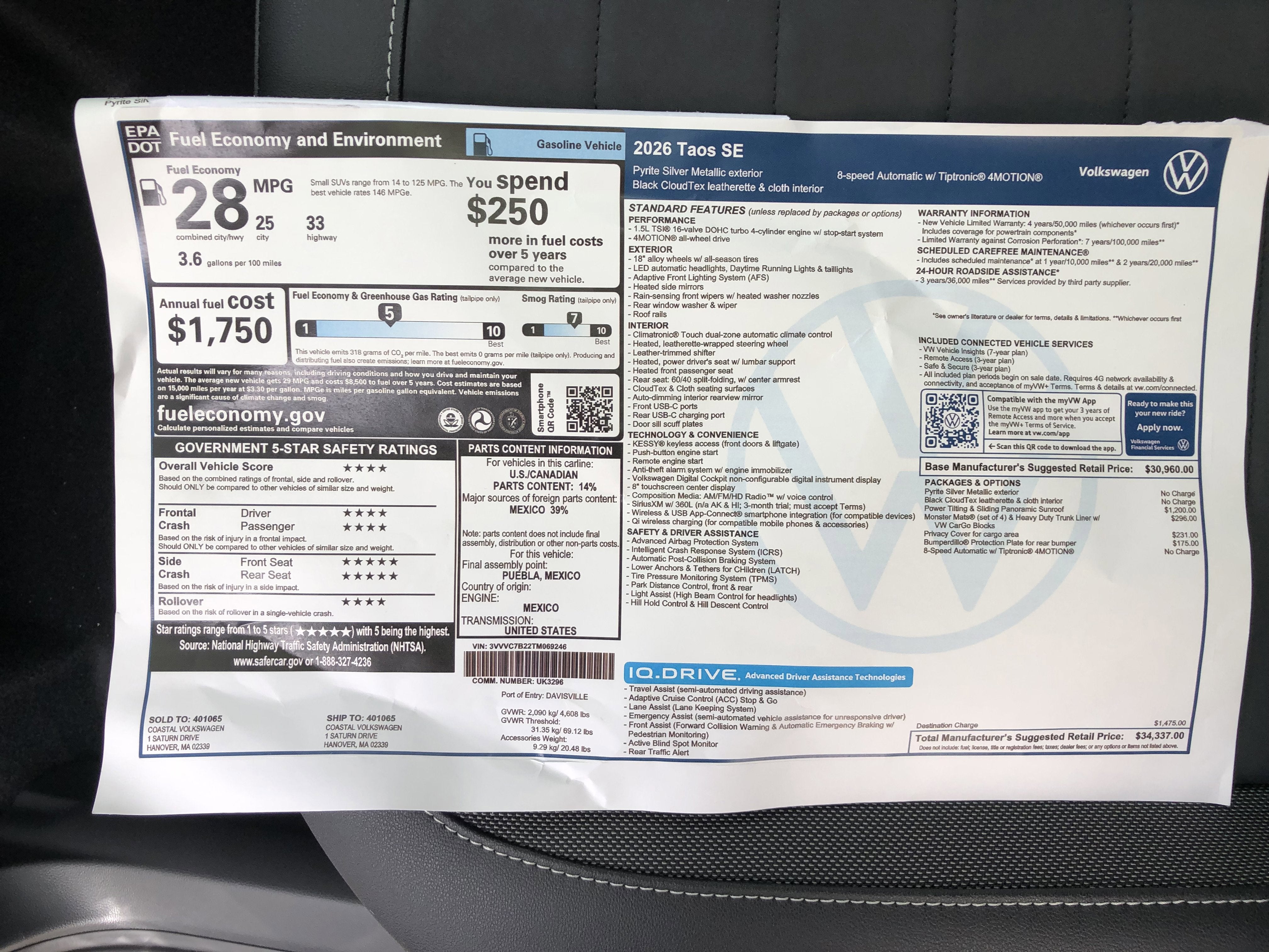 2026 Volkswagen Taos SE w/panoramic sunroof