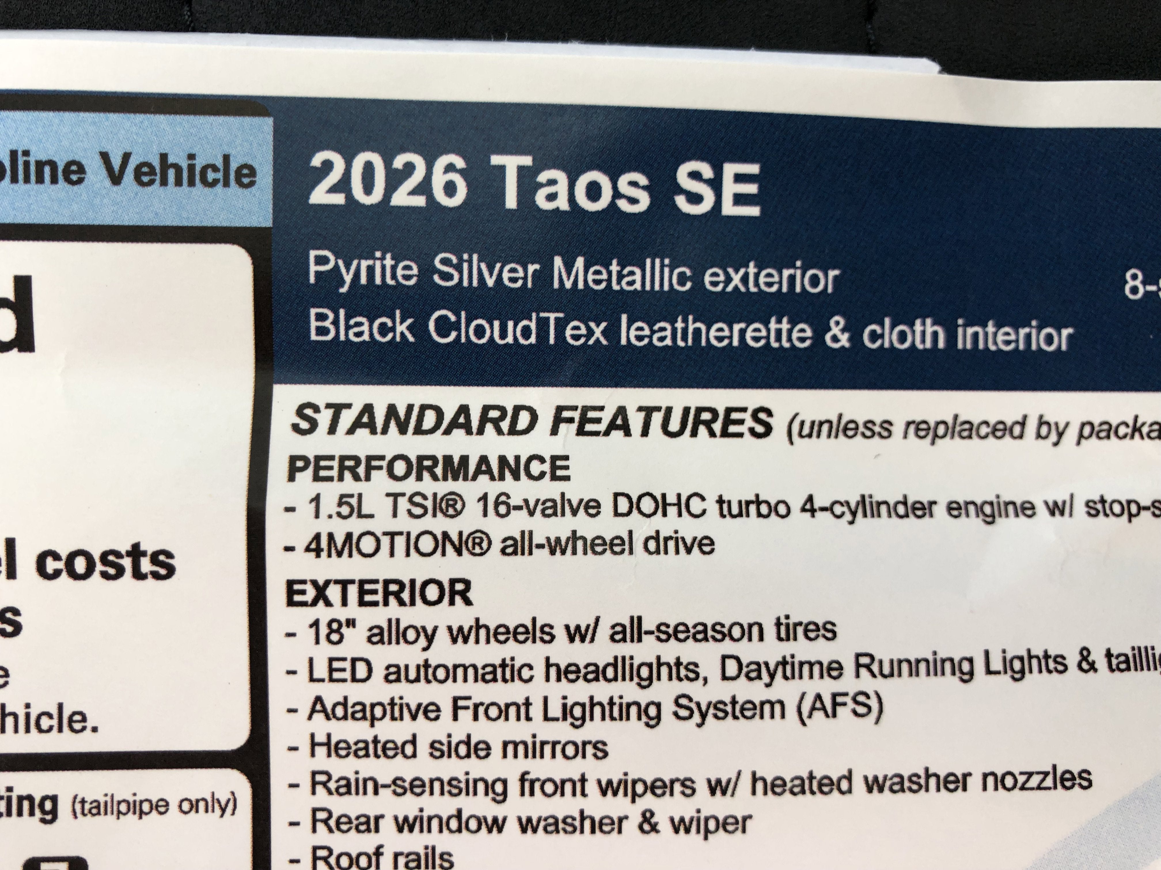 2026 Volkswagen Taos SE w/panoramic sunroof