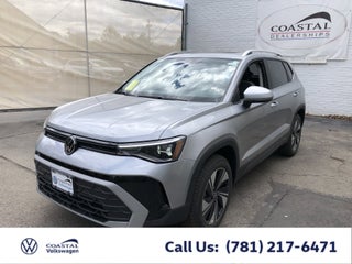 2026 Volkswagen Taos SE w/panoramic sunroof