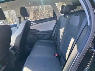 2025 Volkswagen Taos SE w/panoramic sunroof