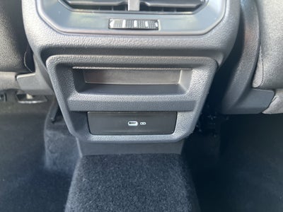 2025 Volkswagen Taos SE w/panoramic sunroof