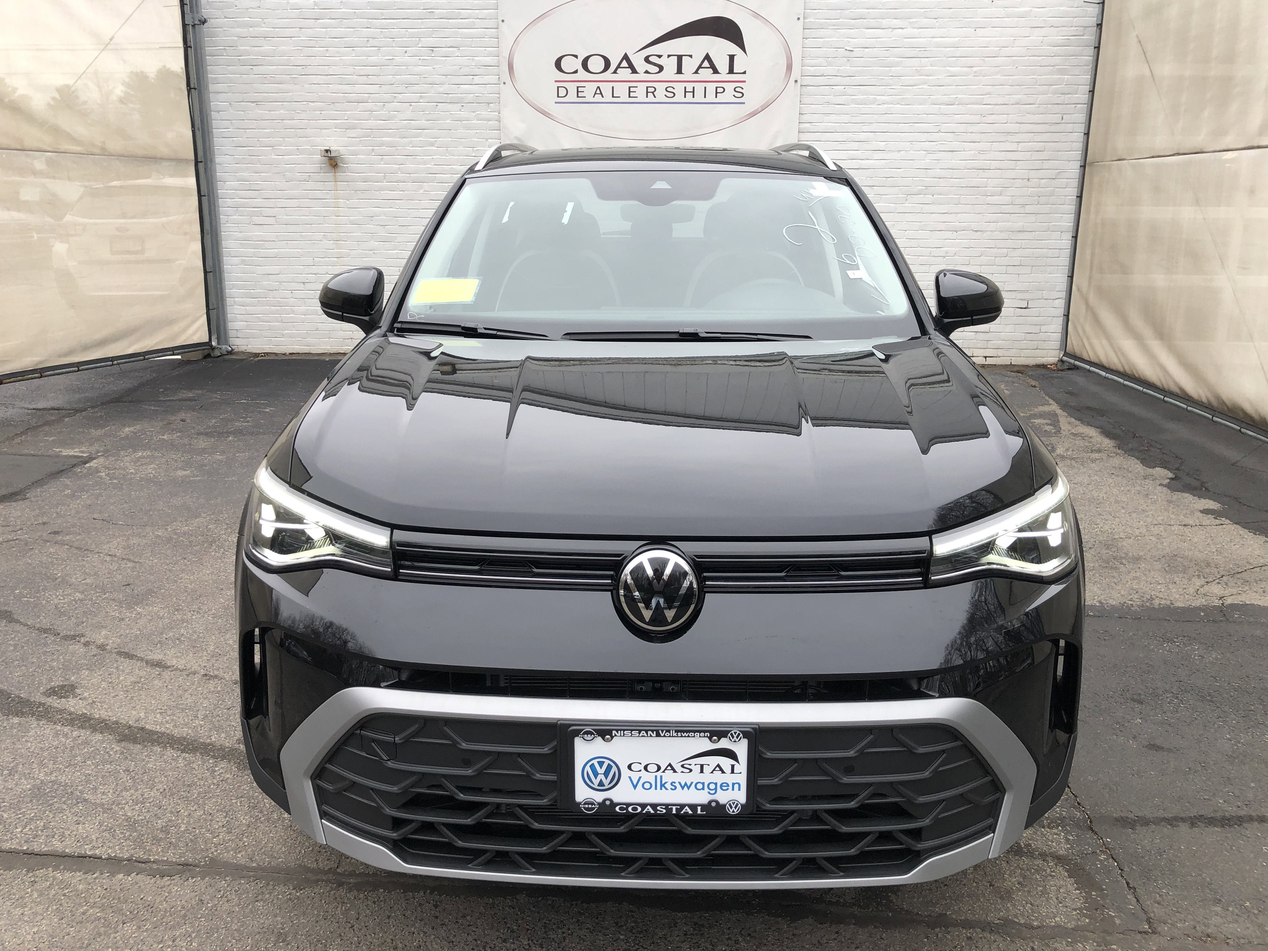 2026 Volkswagen Taos SE w/panoramic sunroof