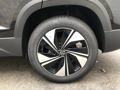 2026 Volkswagen Taos SE w/panoramic sunroof