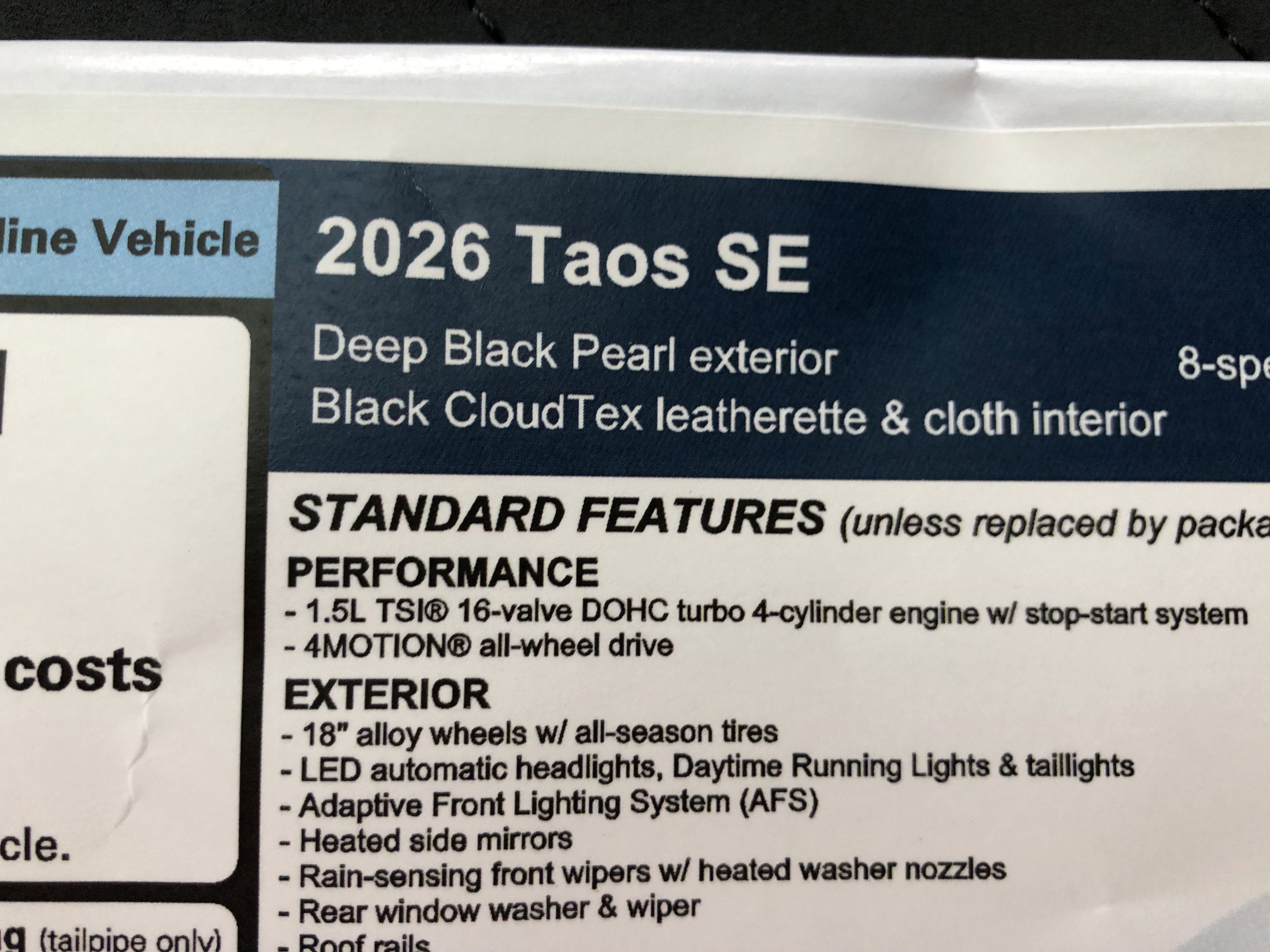 2026 Volkswagen Taos SE w/panoramic sunroof