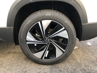 2026 Volkswagen Taos SE w/panoramic sunroof